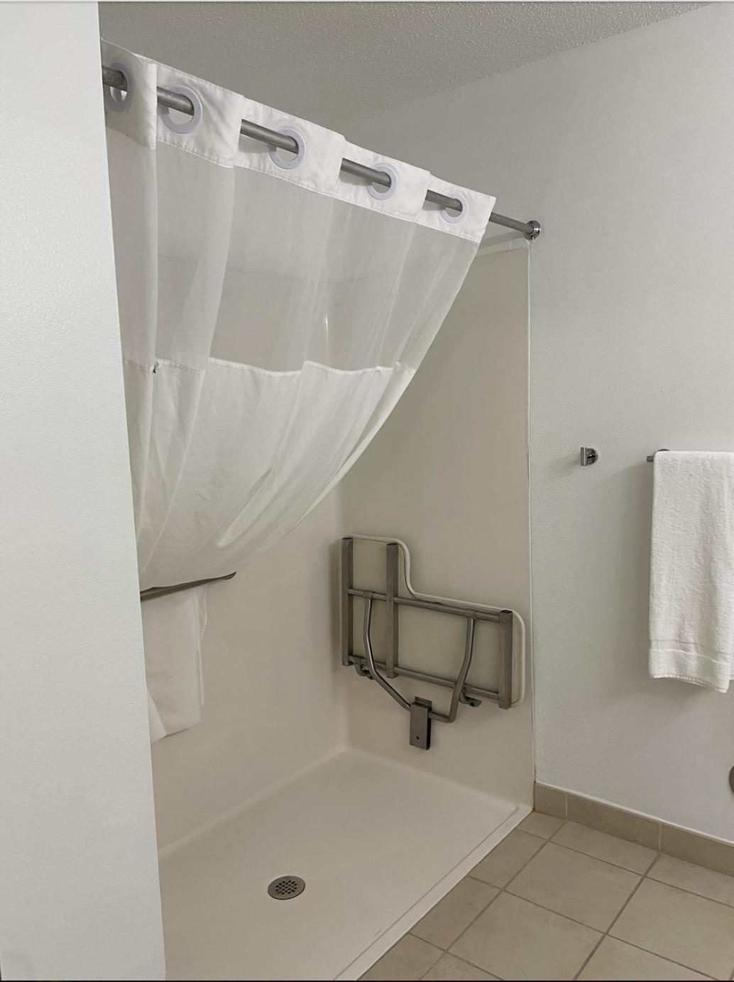 HARMONY INN & SUITES photo 35