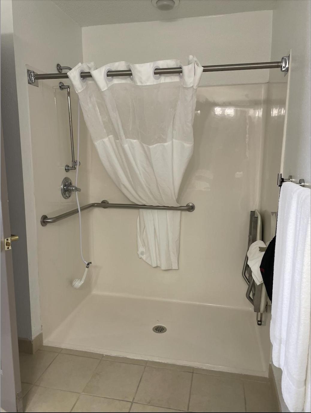 HARMONY INN & SUITES photo 38