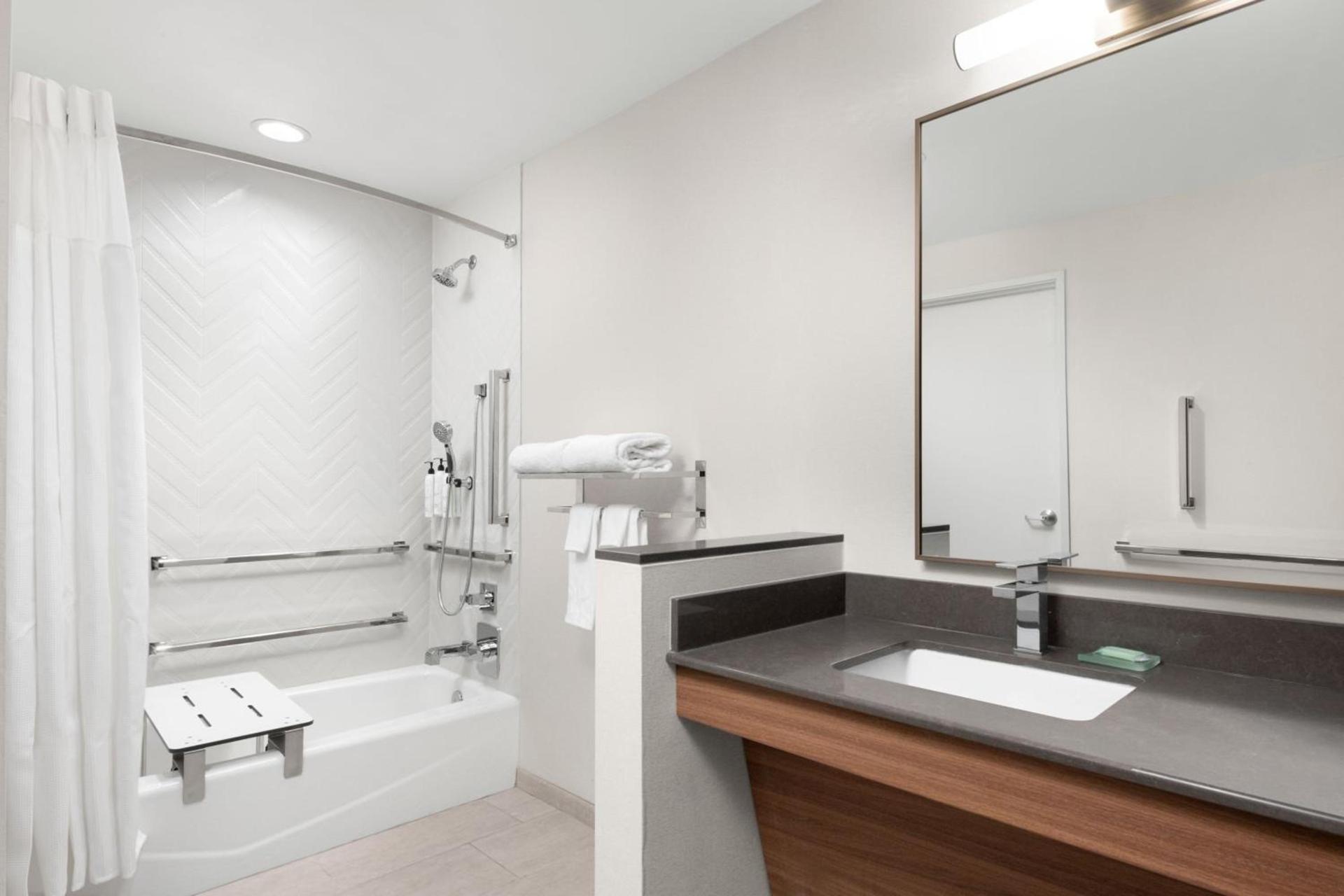 Fairfield by Marriott Inn & Suites Victorville photo 16