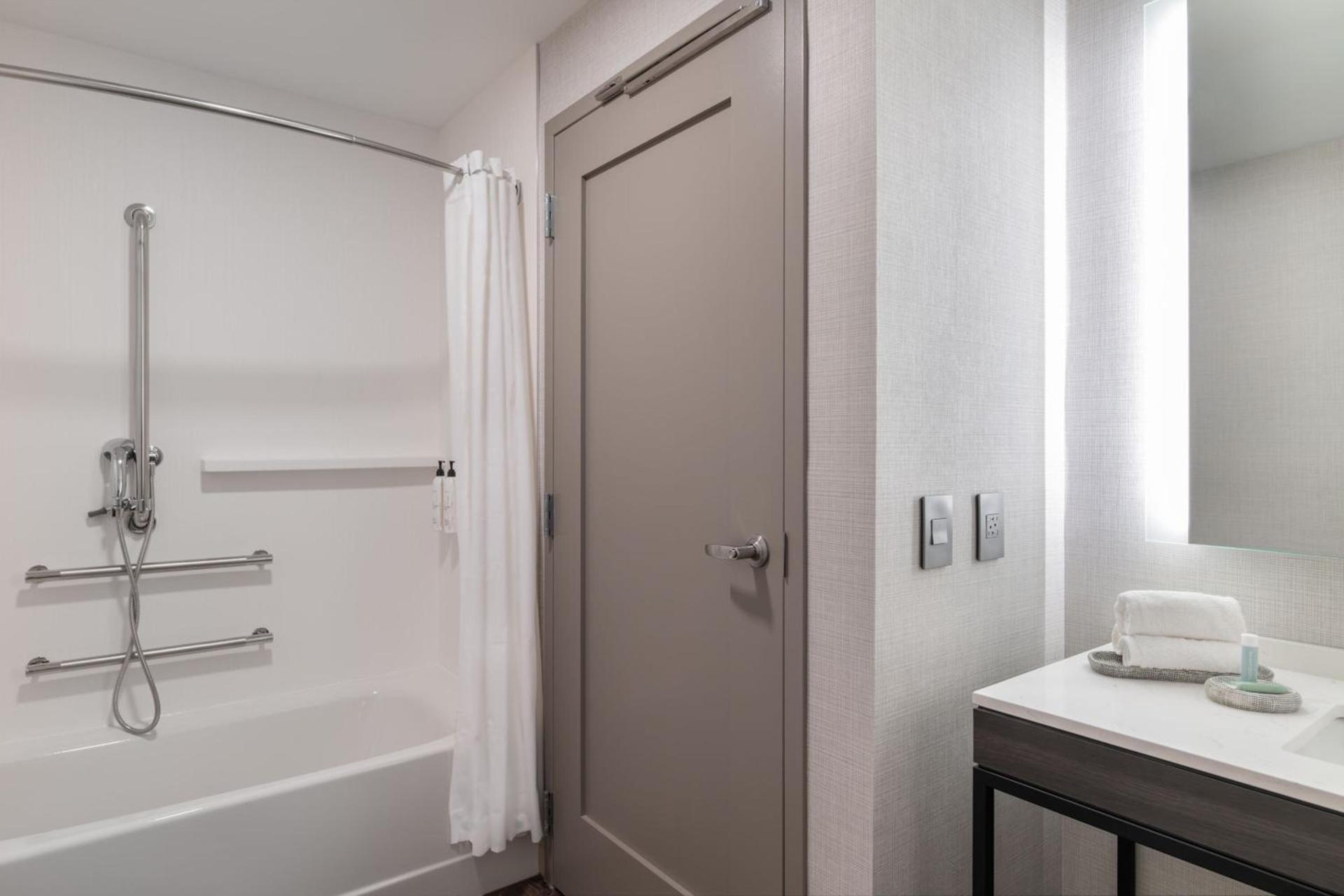 Residence Inn by Marriott Annapolis photo 76