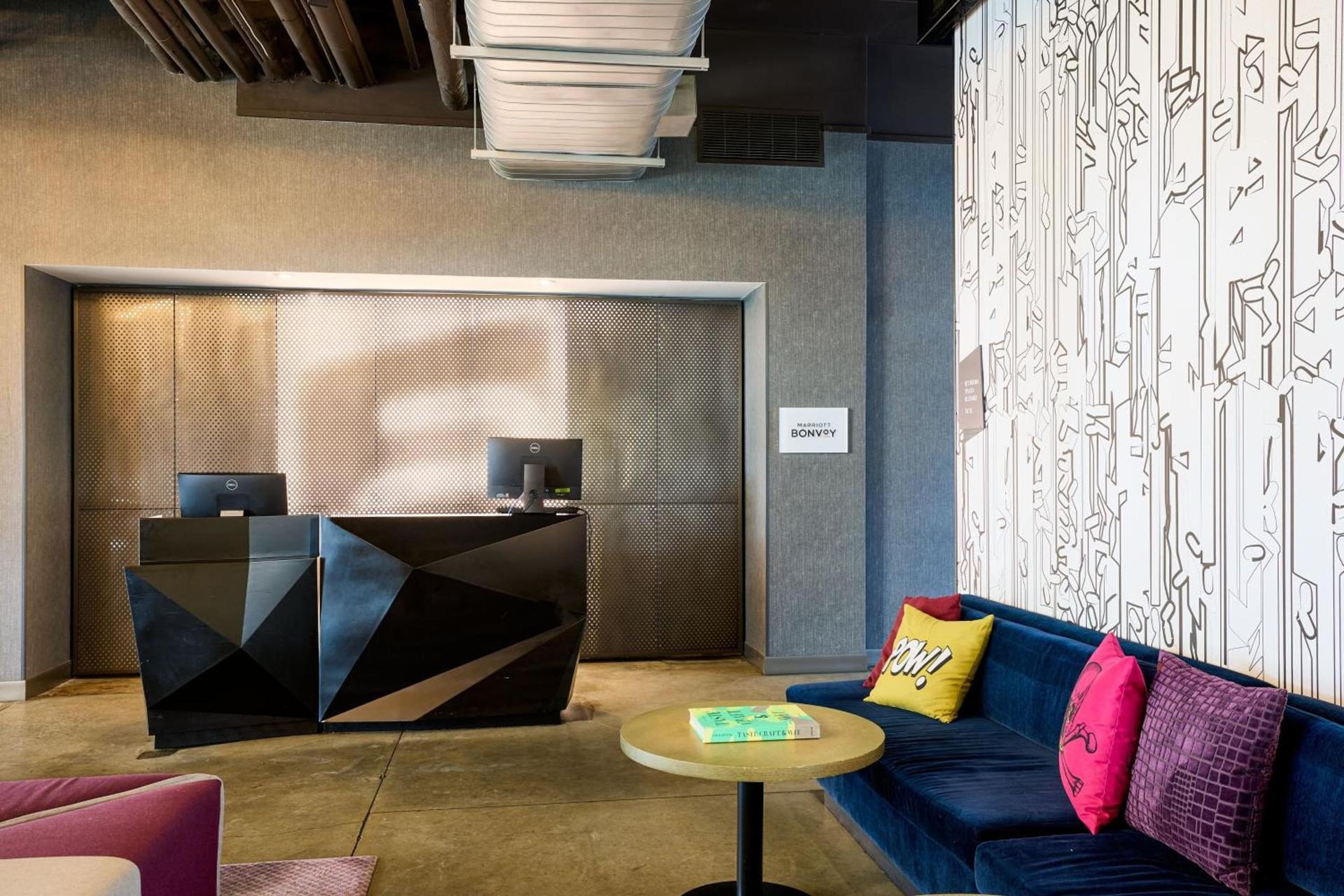 Aloft by Marriott Charleston Airport & Convention Center photo 4
