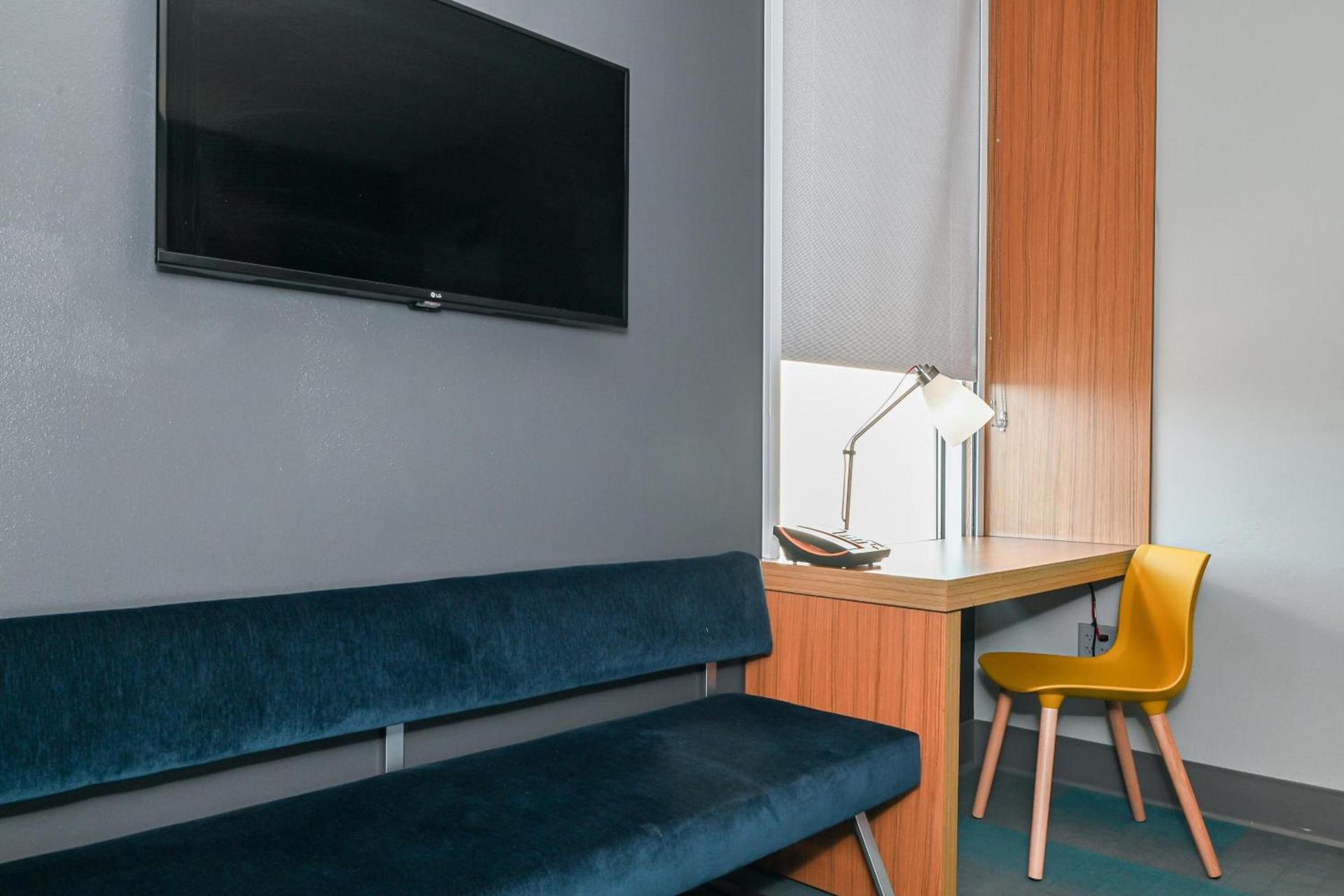 Aloft by Marriott Charleston Airport & Convention Center photo 12