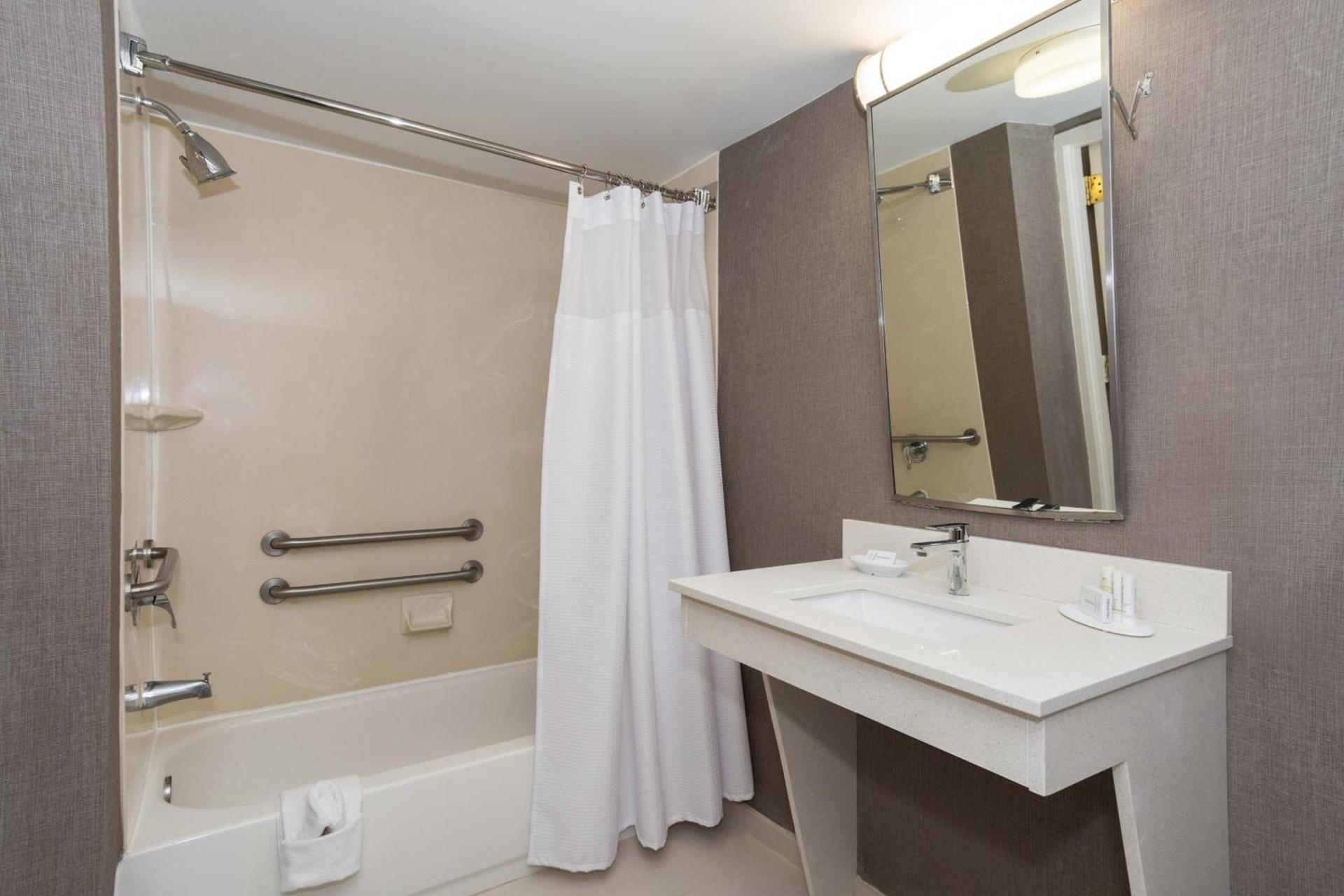 Aloft by Marriott Charleston Airport & Convention Center photo 18