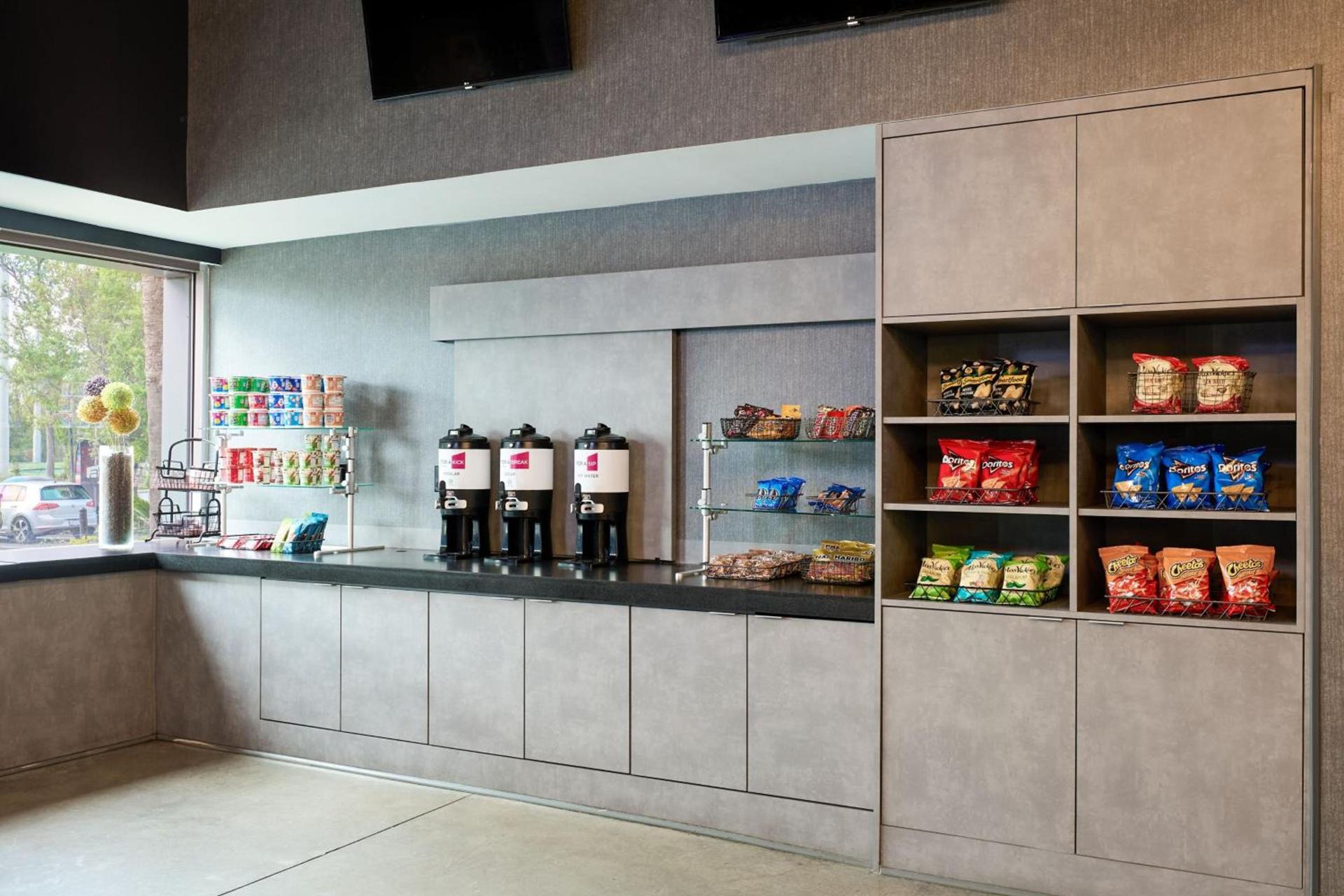 Aloft by Marriott Charleston Airport & Convention Center photo 37