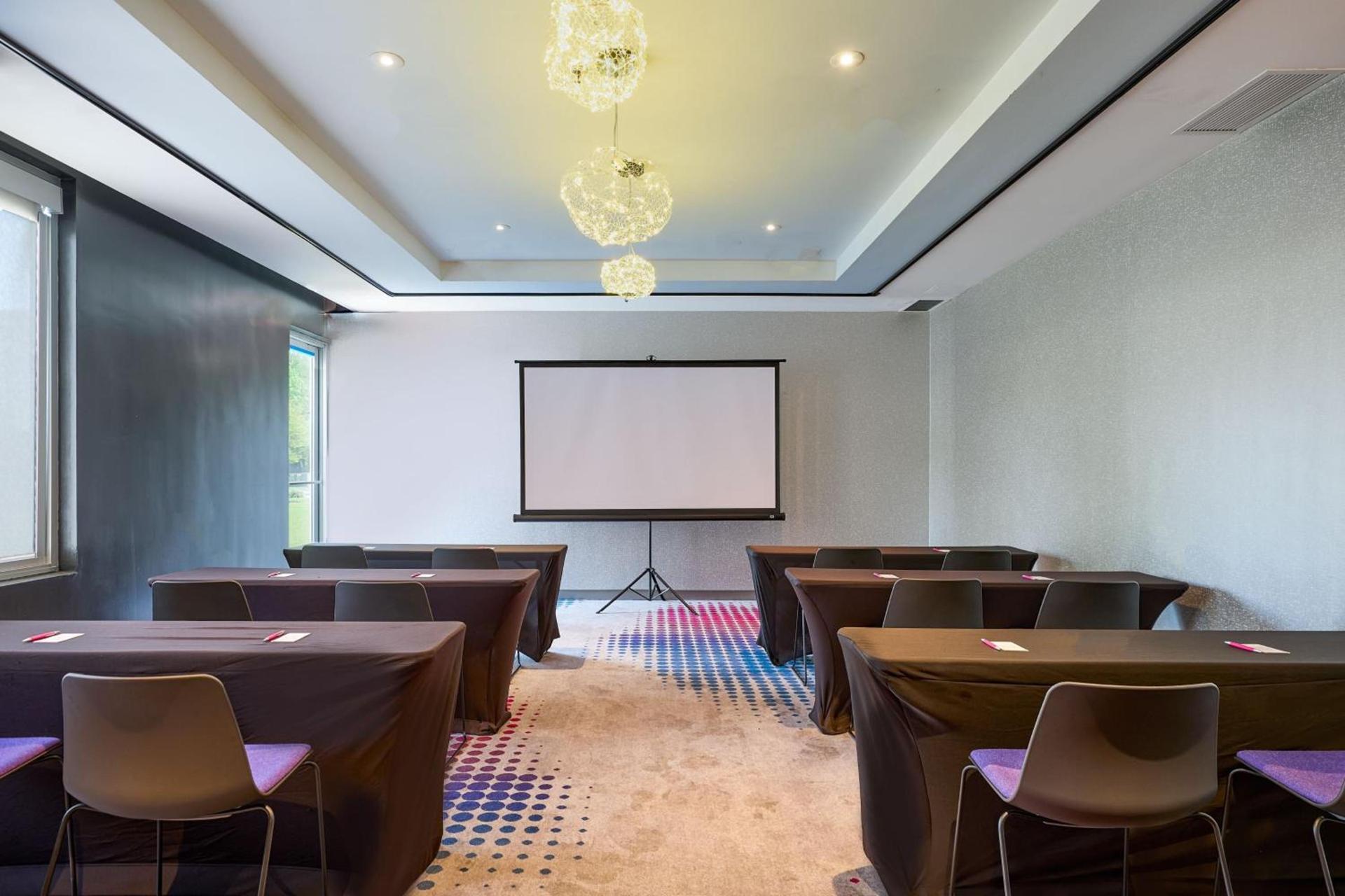 Aloft by Marriott Charleston Airport & Convention Center photo 45