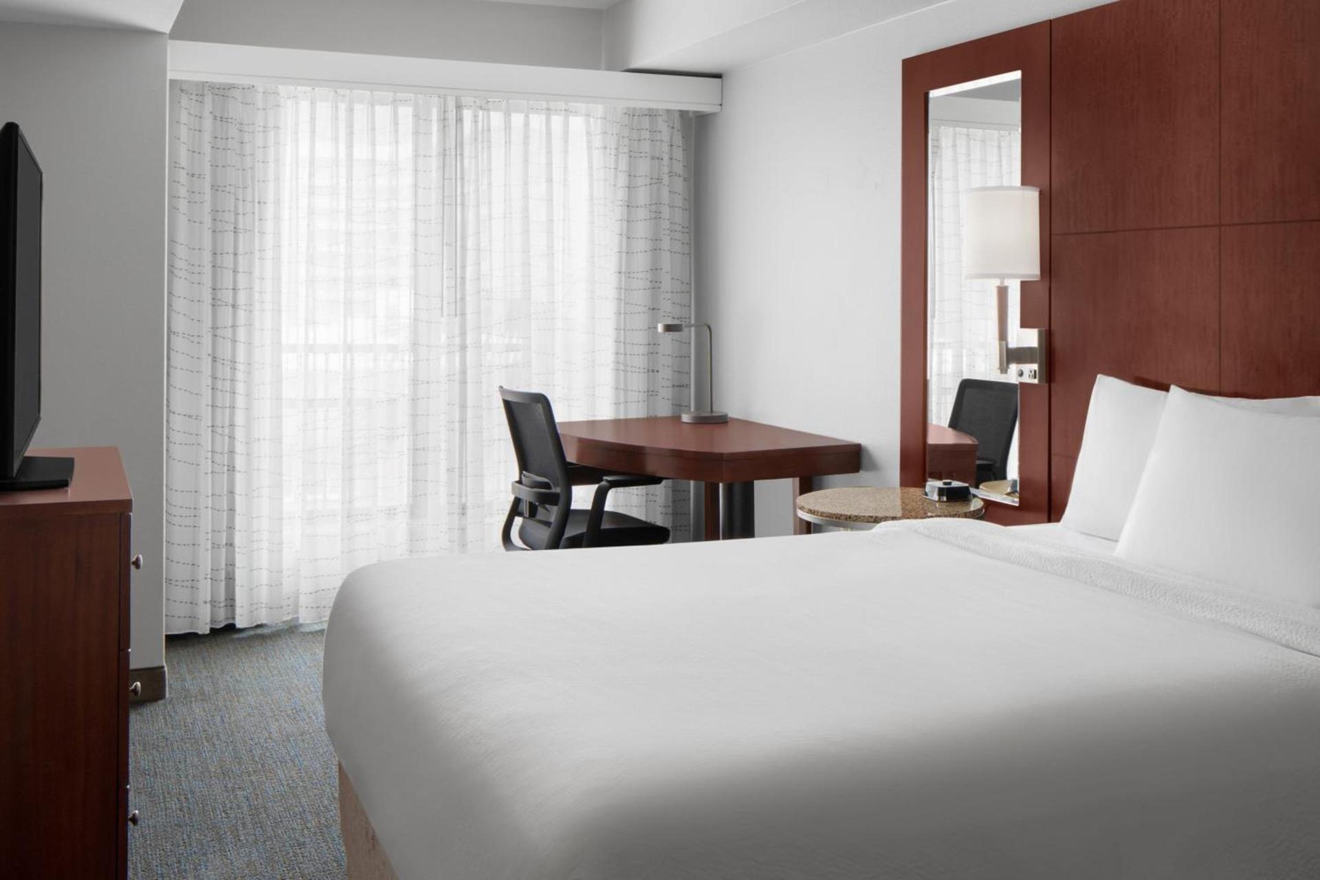 Residence Inn Los Angeles Burbank/Downtown photo 13