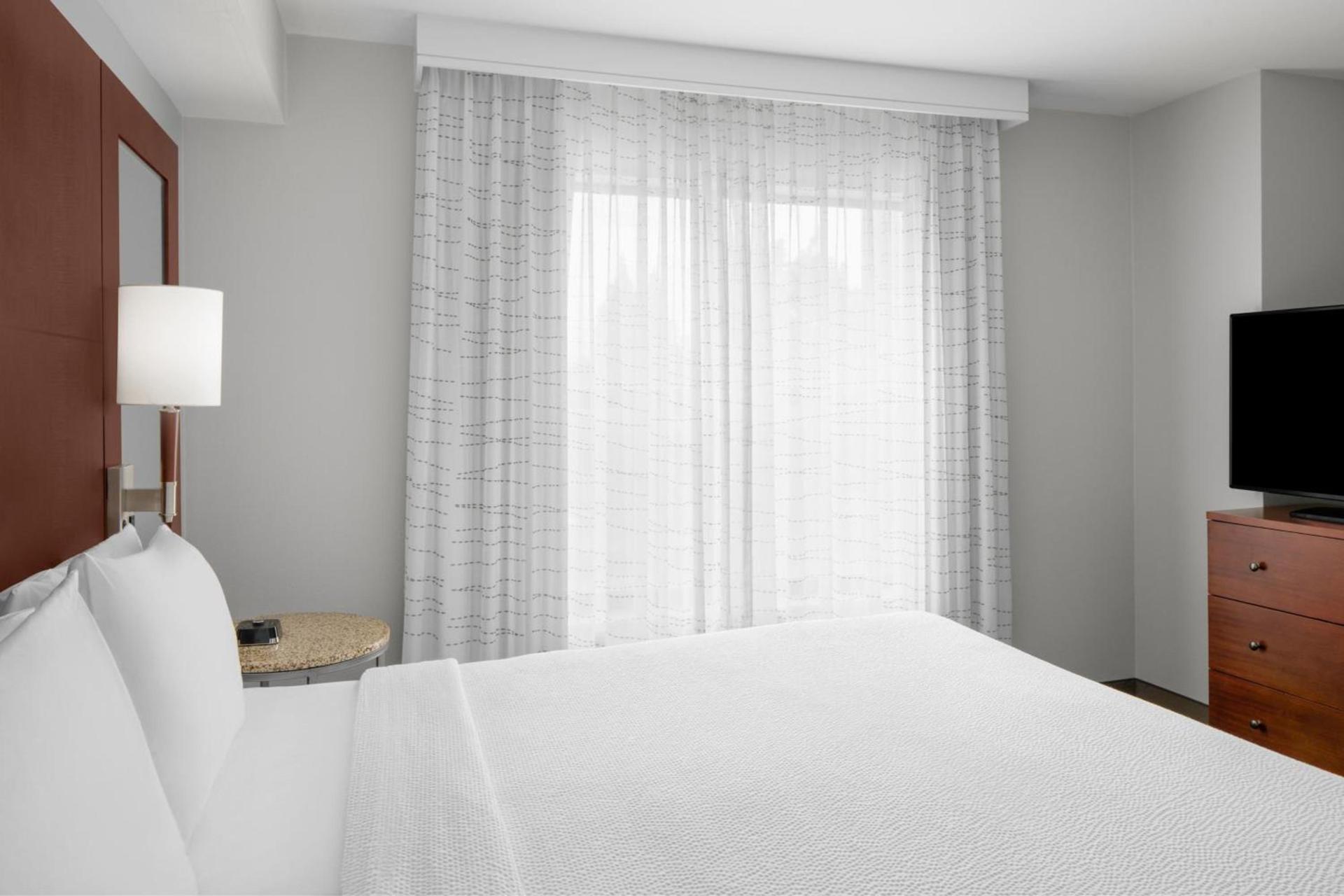Residence Inn Los Angeles Burbank/Downtown photo 14