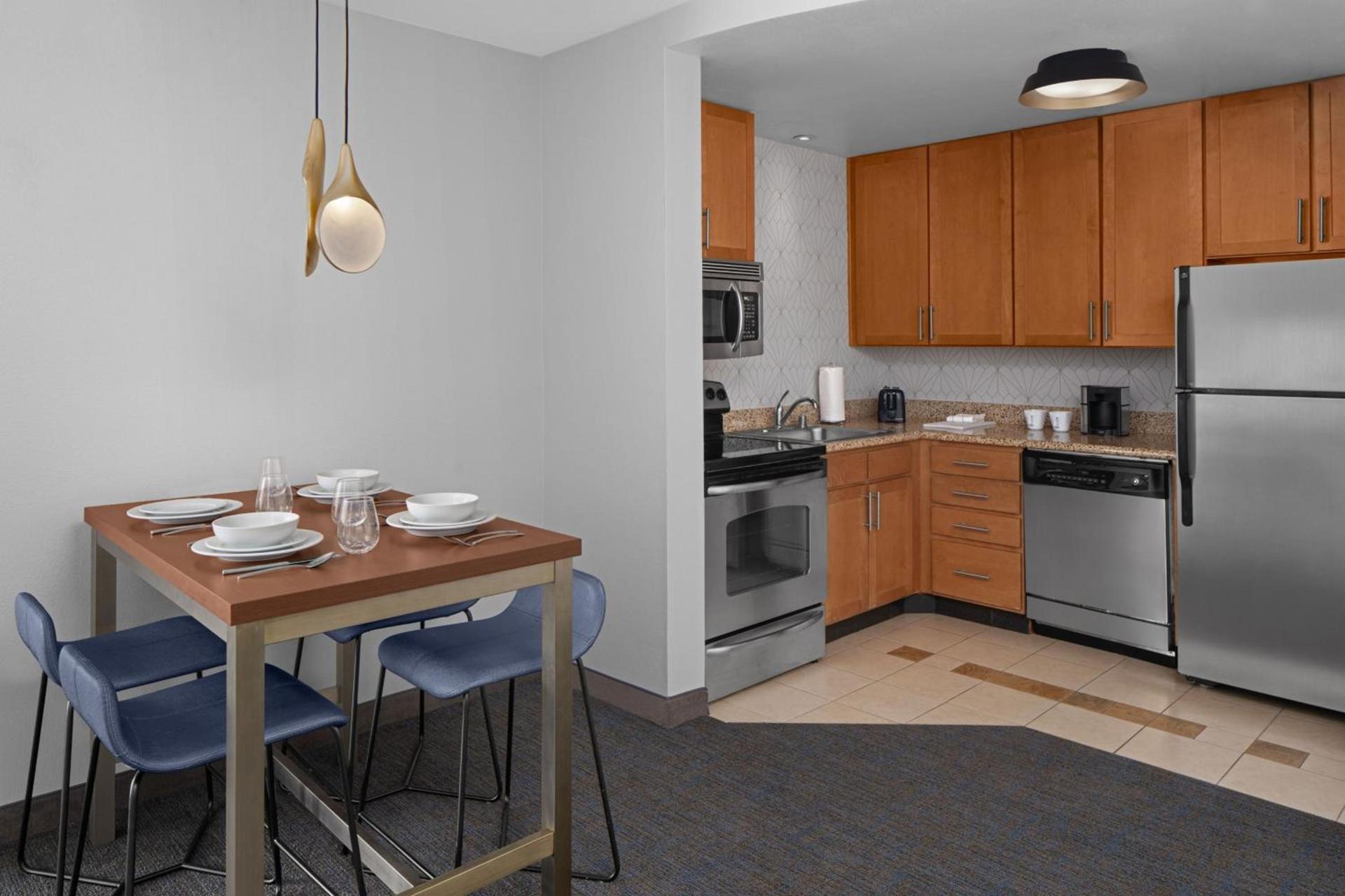 Residence Inn Los Angeles Burbank/Downtown photo 18