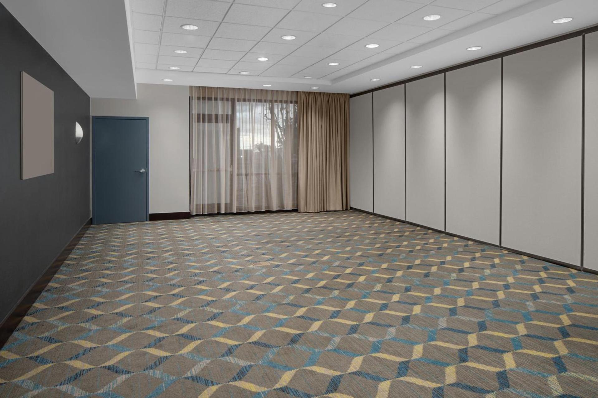 Residence Inn Los Angeles Burbank/Downtown photo 40