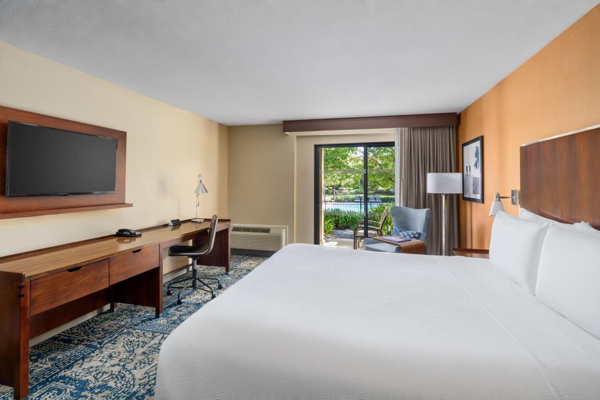 Four Points by Sheraton Pleasanton photo 6