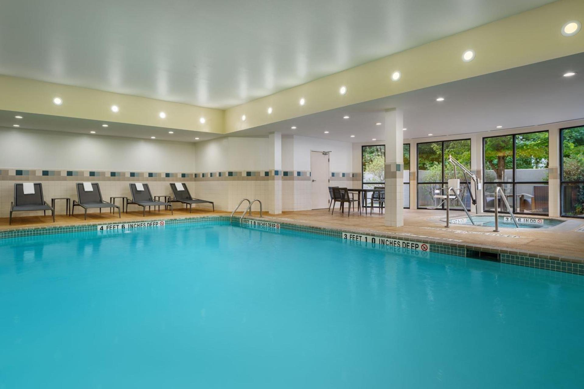 Courtyard by Marriott Kingston photo 50