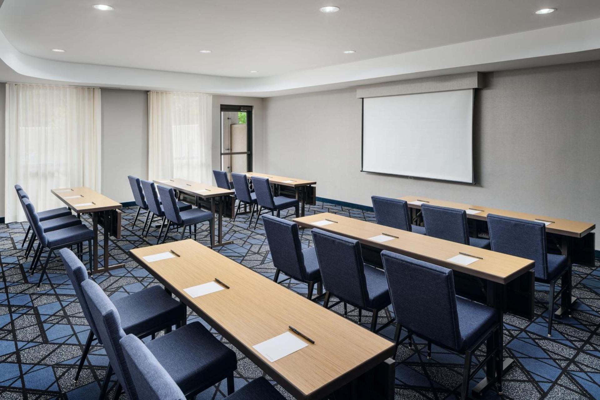 Courtyard by Marriott Kingston photo 55