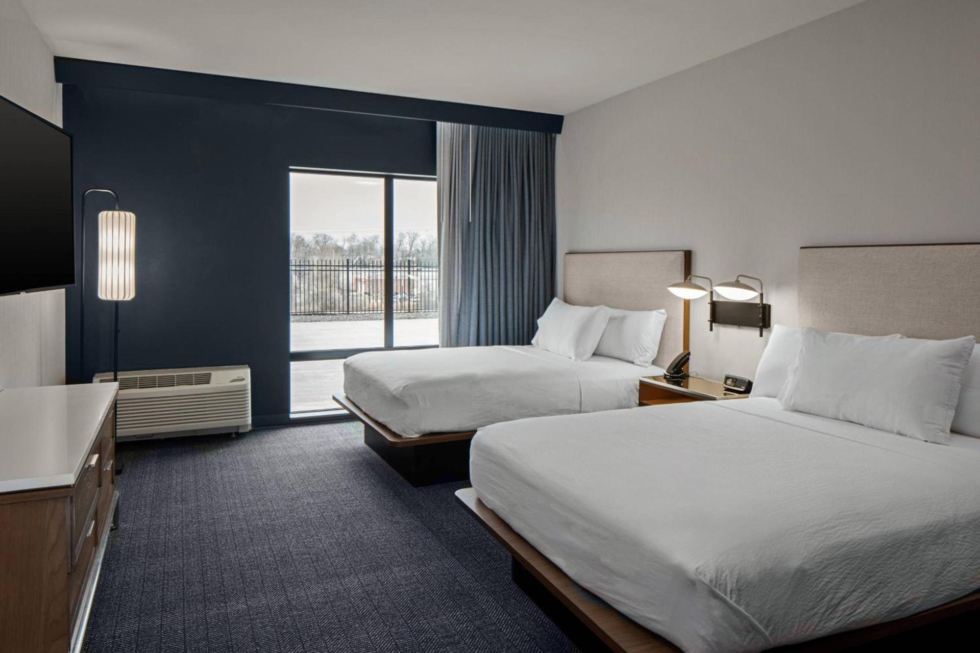 Courtyard by Marriott Jefferson City photo 10