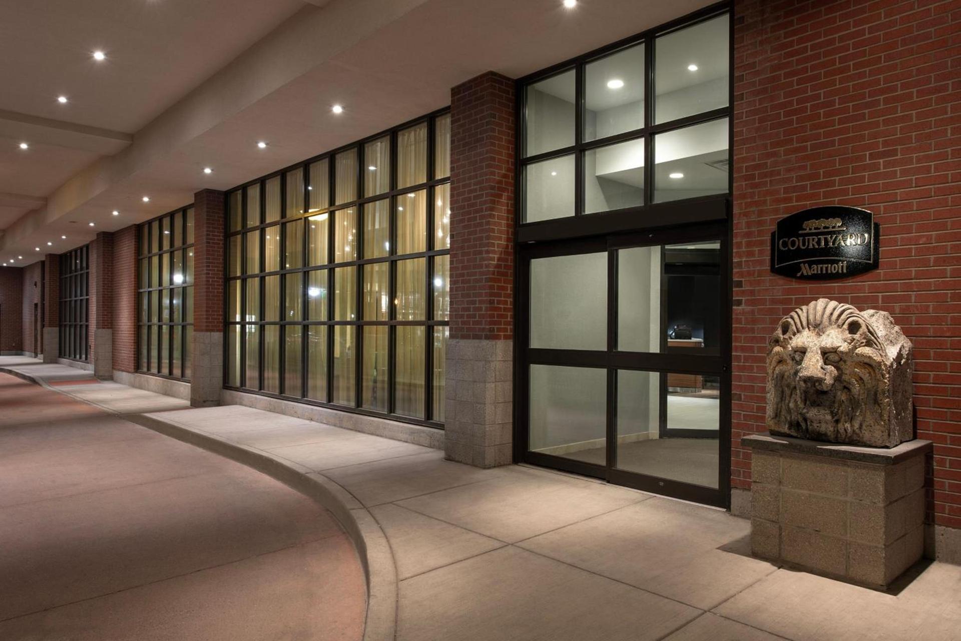 Courtyard by Marriott Syracuse Downtown at Armory Square photo 39