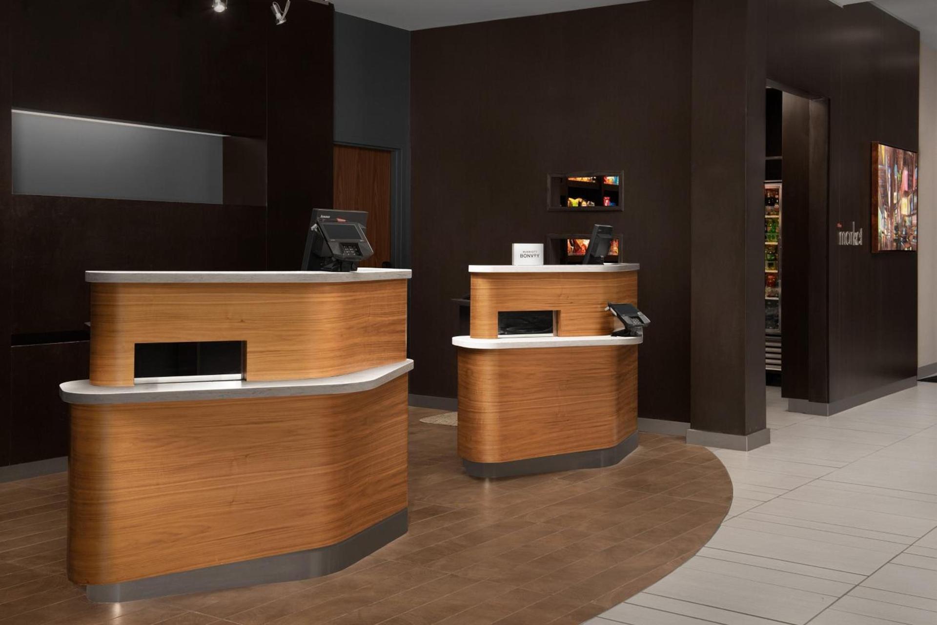Courtyard by Marriott Syracuse Downtown at Armory Square photo 3