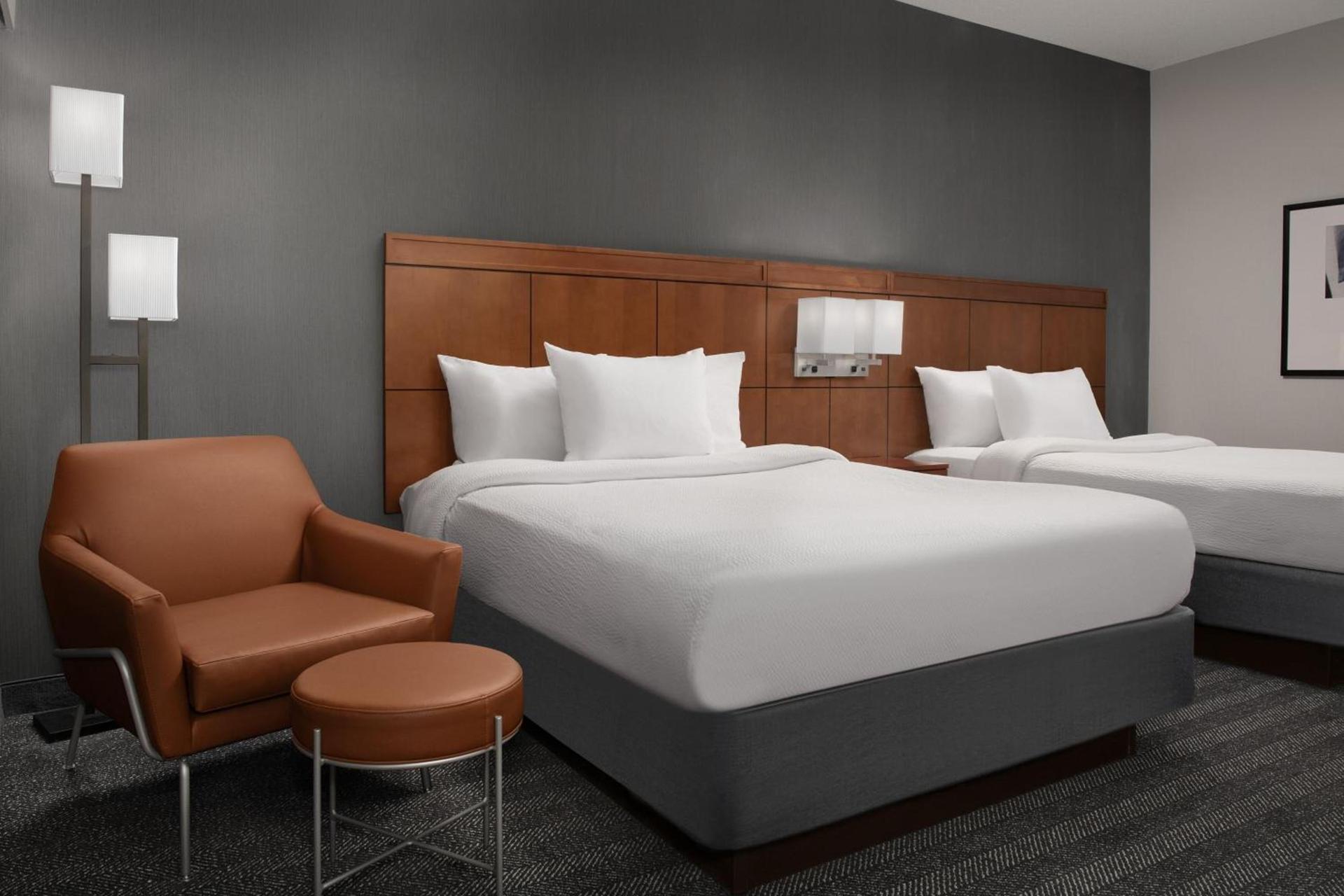 Courtyard by Marriott Syracuse Downtown at Armory Square photo 11