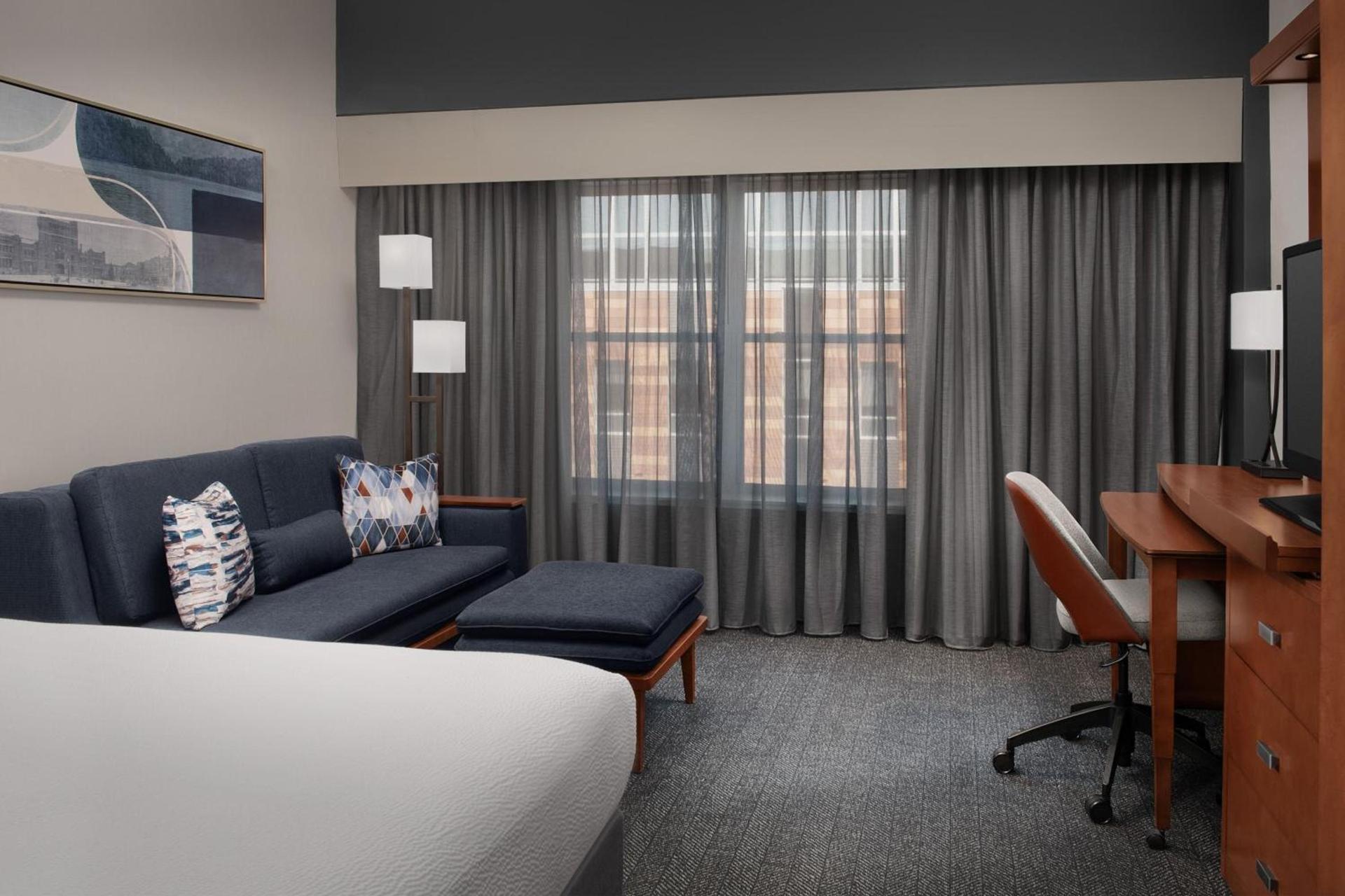 Courtyard by Marriott Syracuse Downtown at Armory Square photo 13