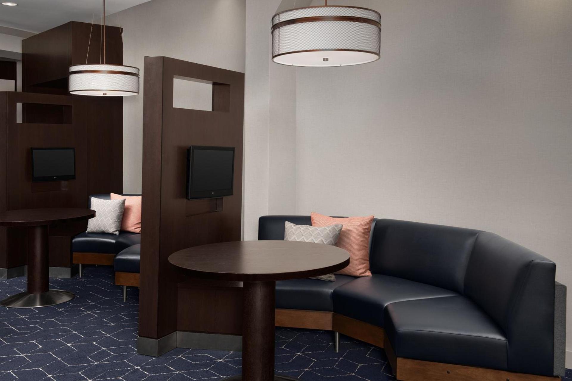 Courtyard by Marriott Syracuse Downtown at Armory Square photo 25