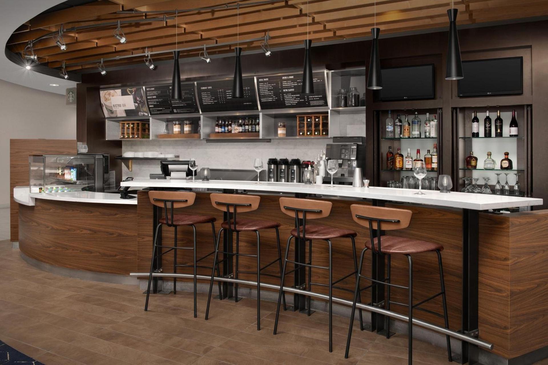 Courtyard by Marriott Syracuse Downtown at Armory Square photo 6
