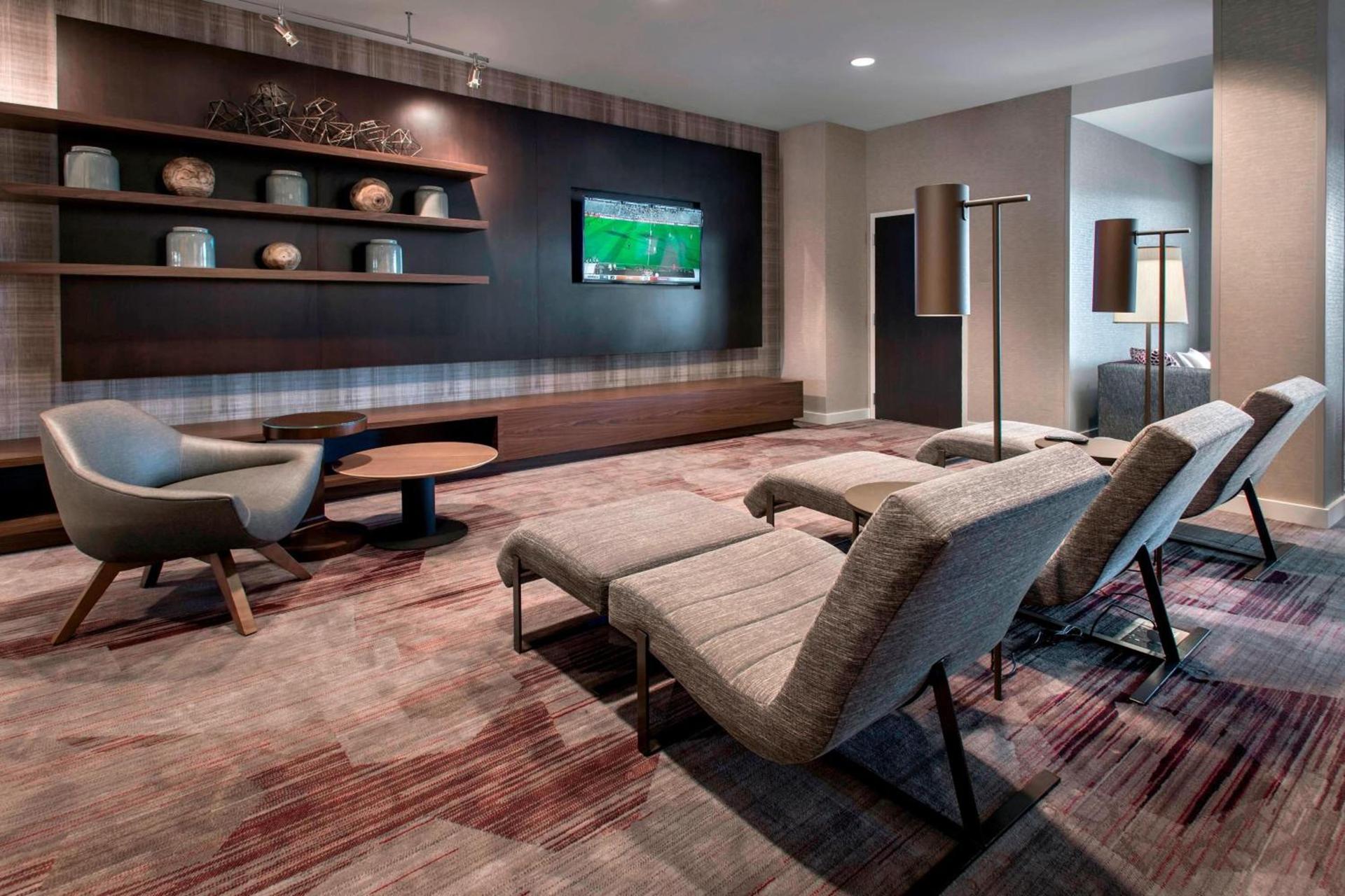Courtyard by Marriott Schenectady at Mohawk Harbor photo 6