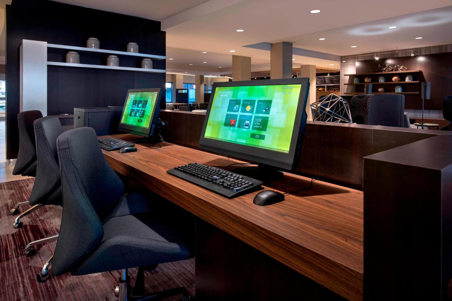 Courtyard by Marriott Schenectady at Mohawk Harbor photo 14