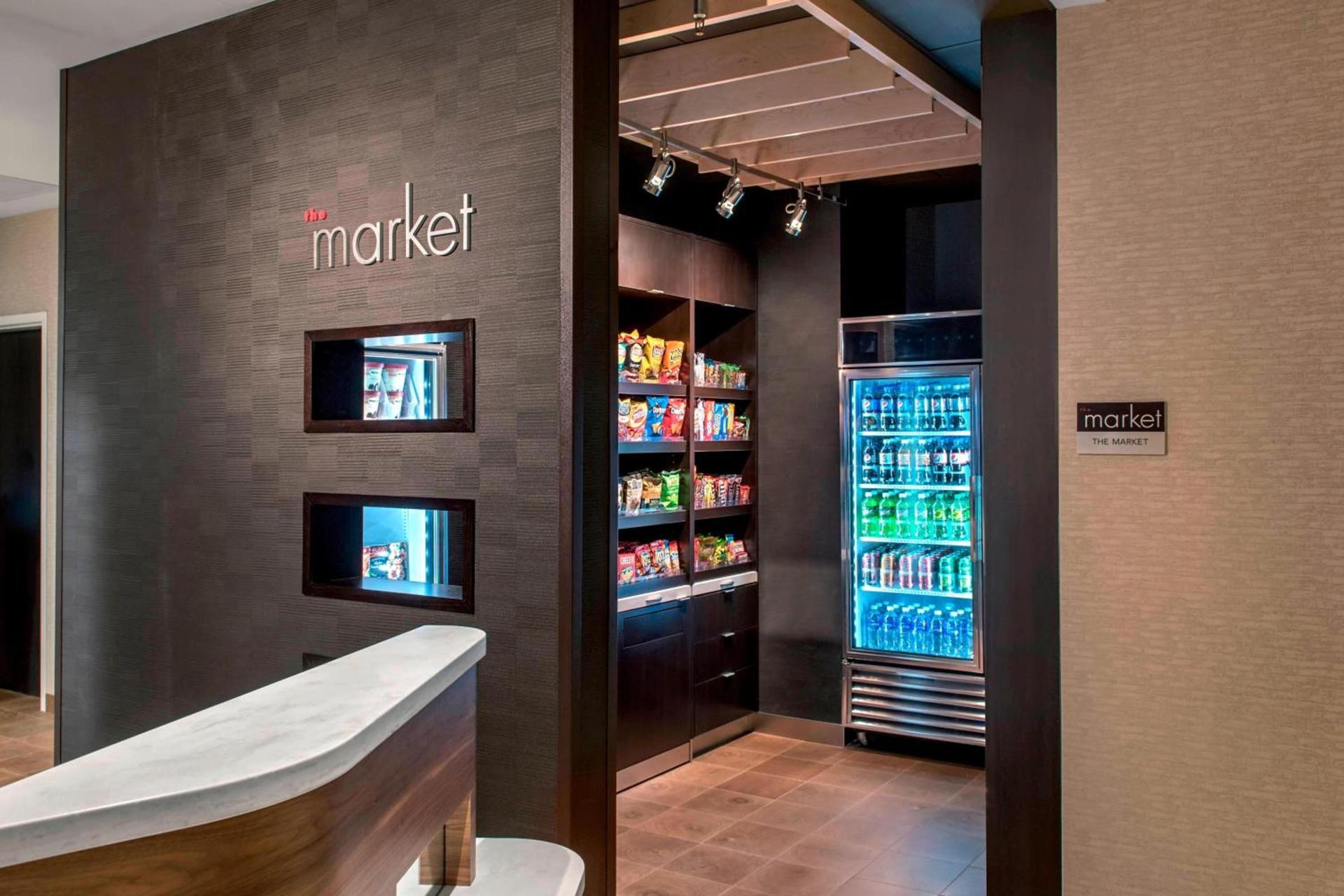 Courtyard by Marriott Schenectady at Mohawk Harbor photo 15