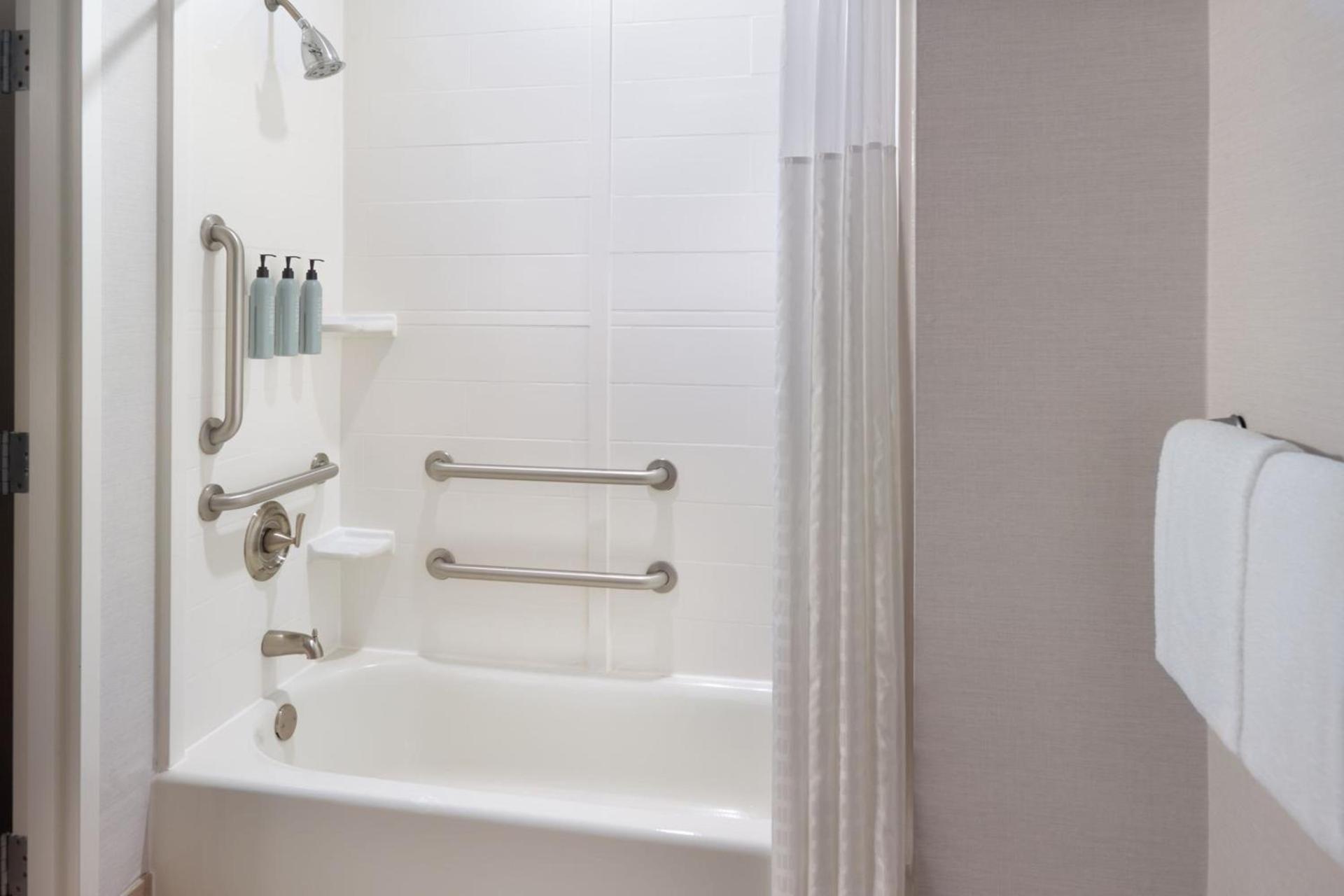 Courtyard by Marriott Atlanta Conyers photo 12