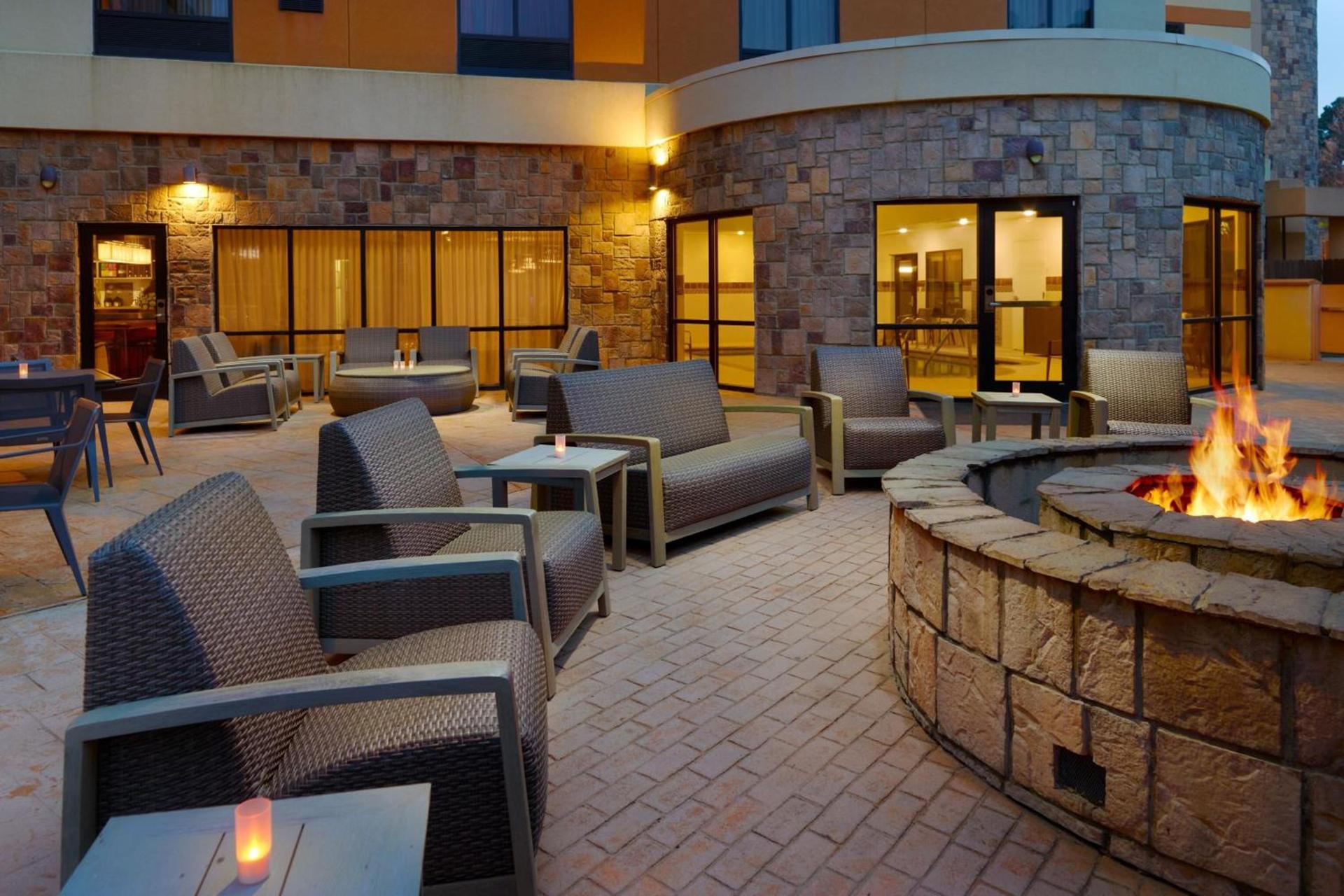 Courtyard by Marriott Atlanta Conyers photo 25