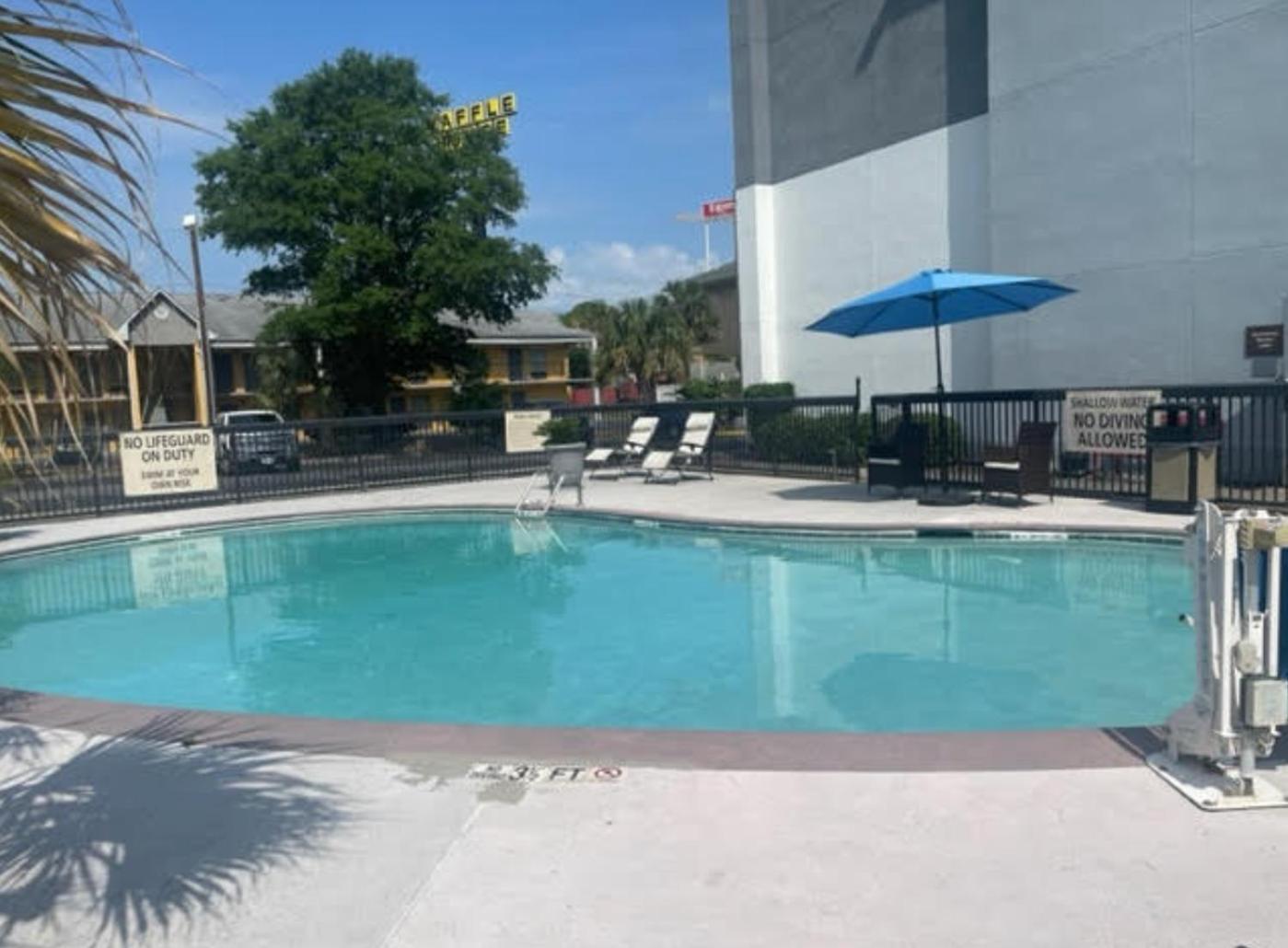 Wingate by Wyndham Charleston Coliseum photo 31