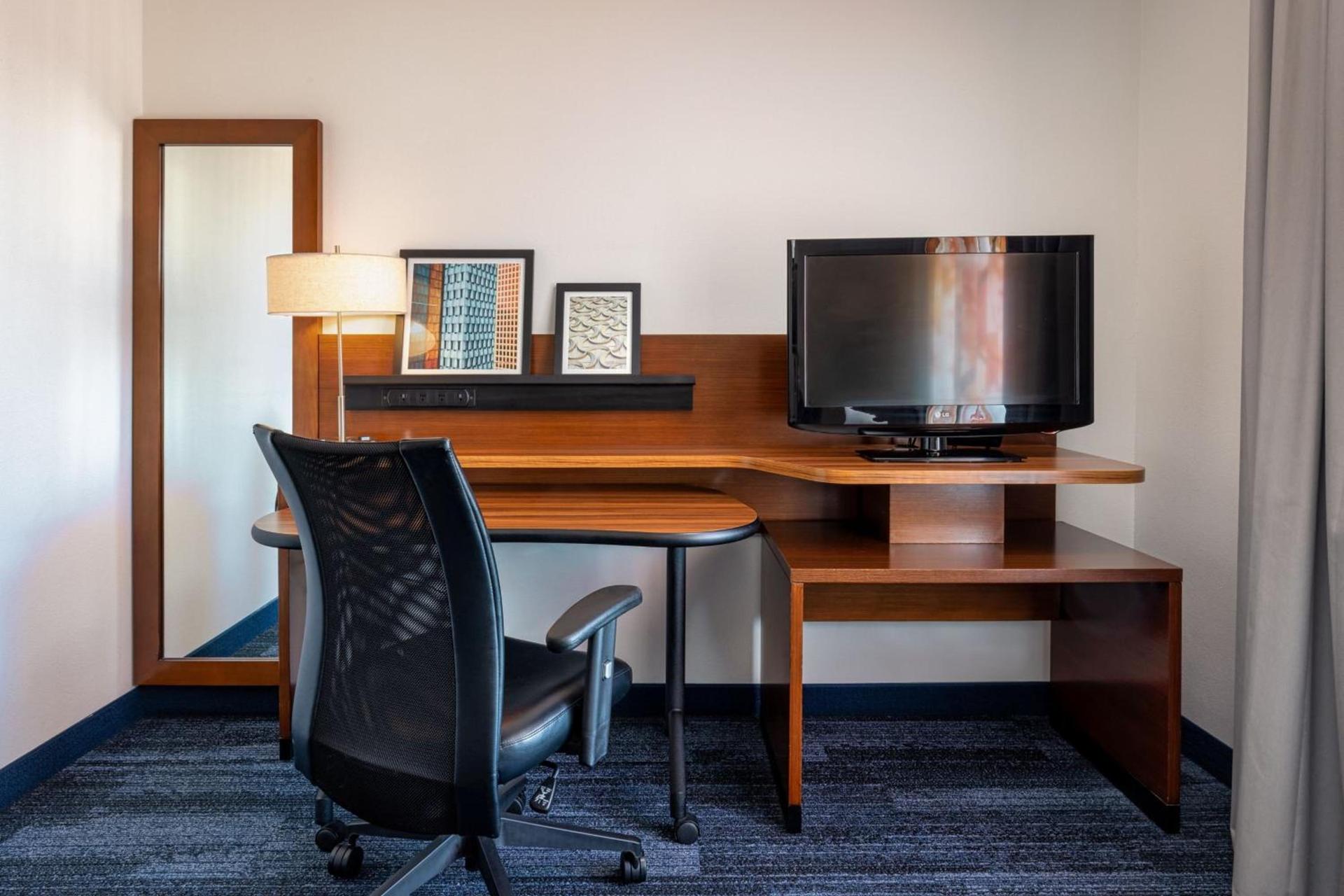 Fairfield Inn & Suites by Marriott Smithfield photo 19