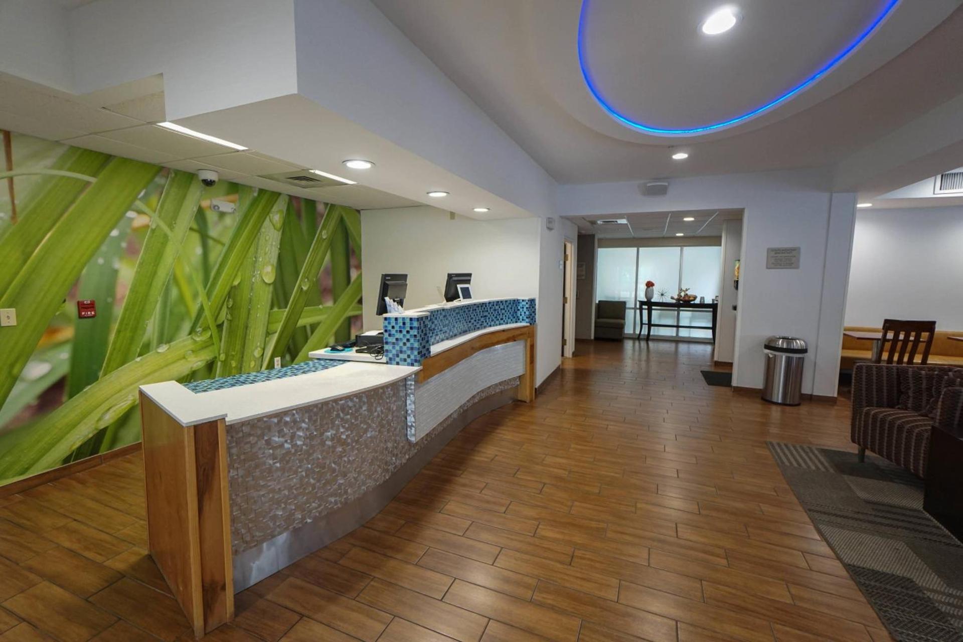 Country Inn & Suites by Radisson, Savannah Southside photo 3