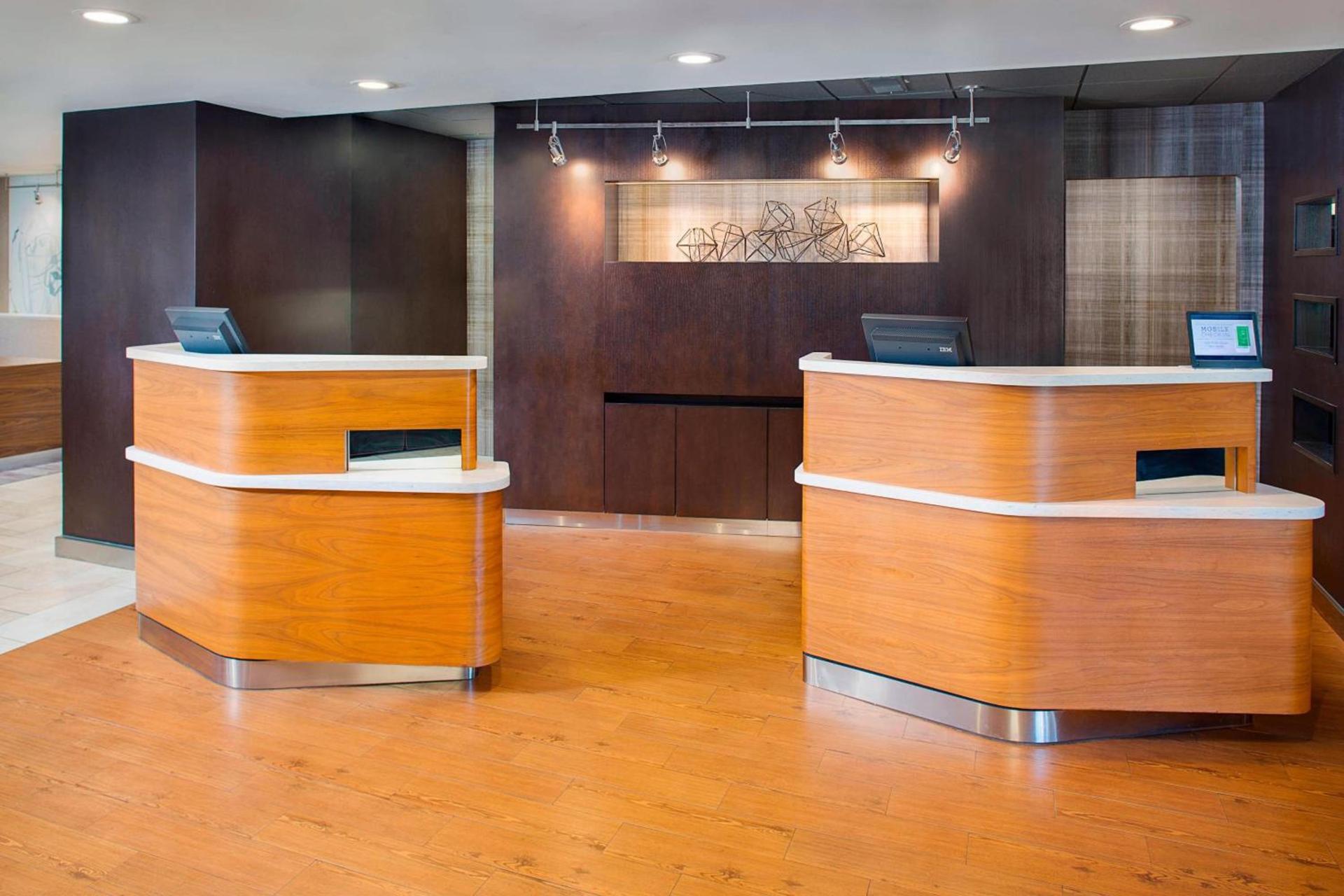 Courtyard by Marriott Birmingham Homewood photo 2