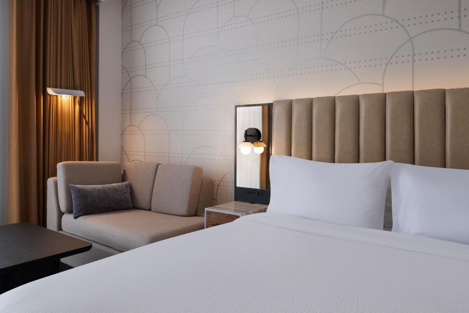 Courtyard by Marriott New York Manhattan / Soho photo 24