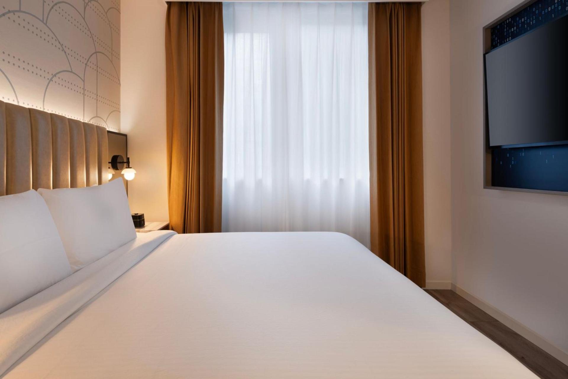 Courtyard by Marriott New York Manhattan / Soho photo 32