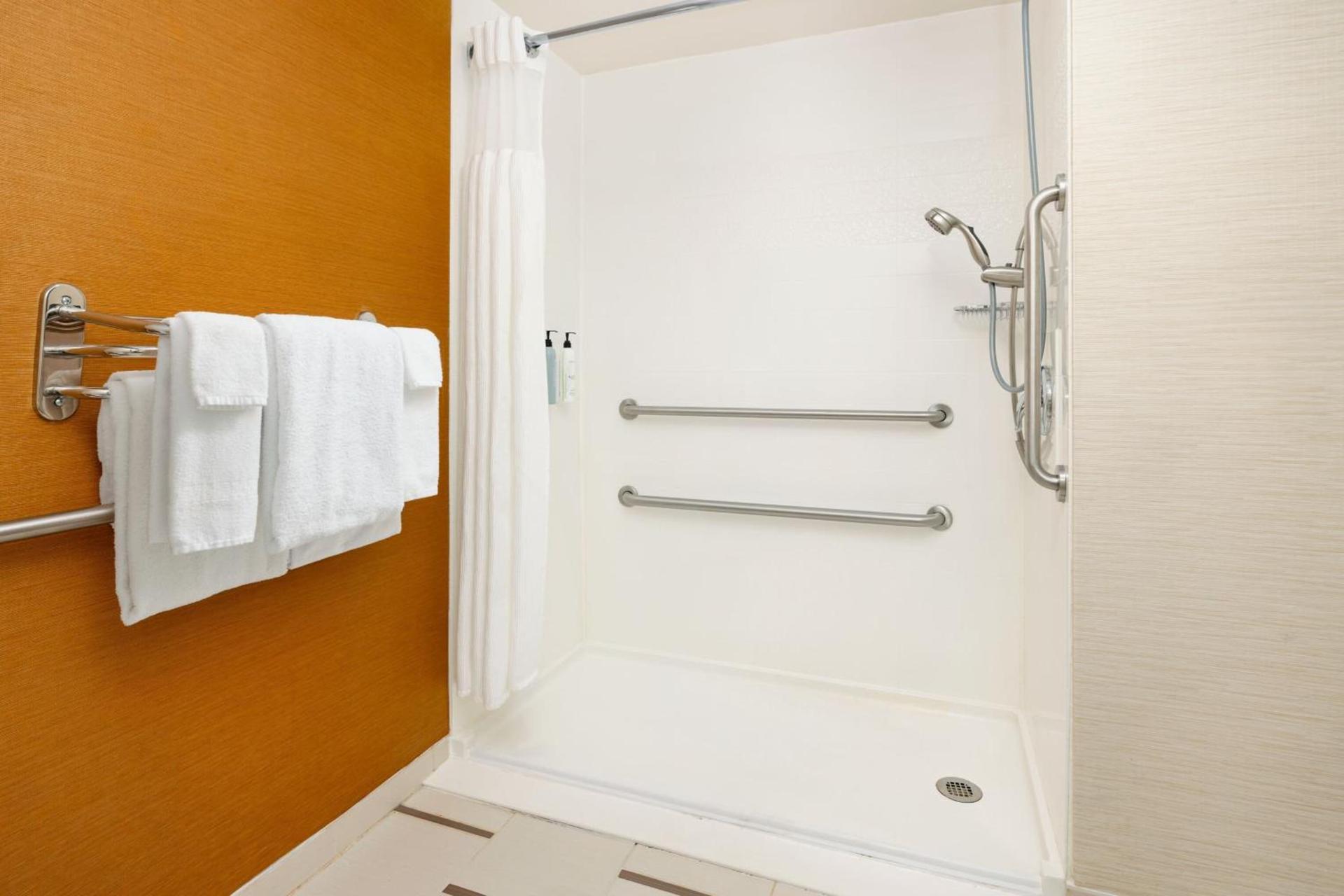 Fairfield Inn Concord photo 19