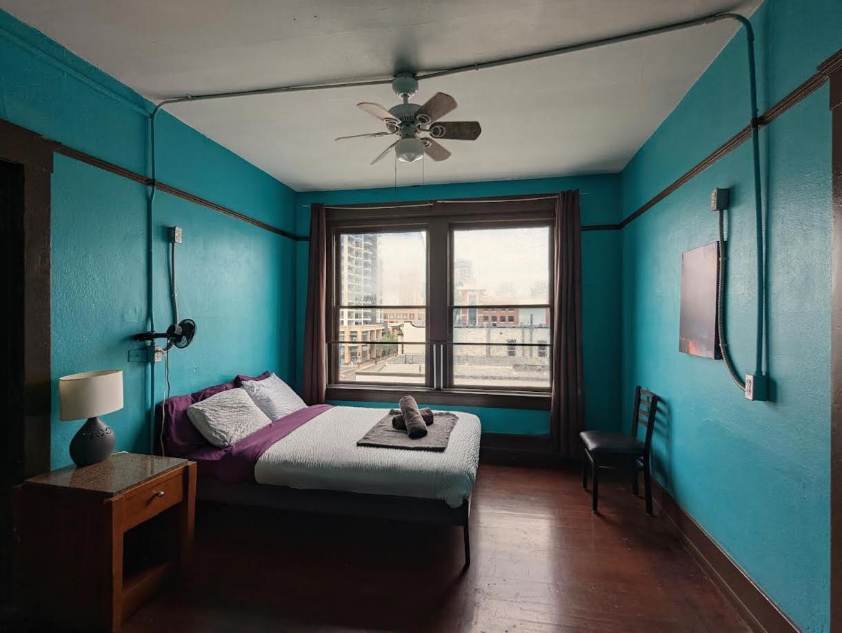 California Dreams Hostel - Downtown photo 2