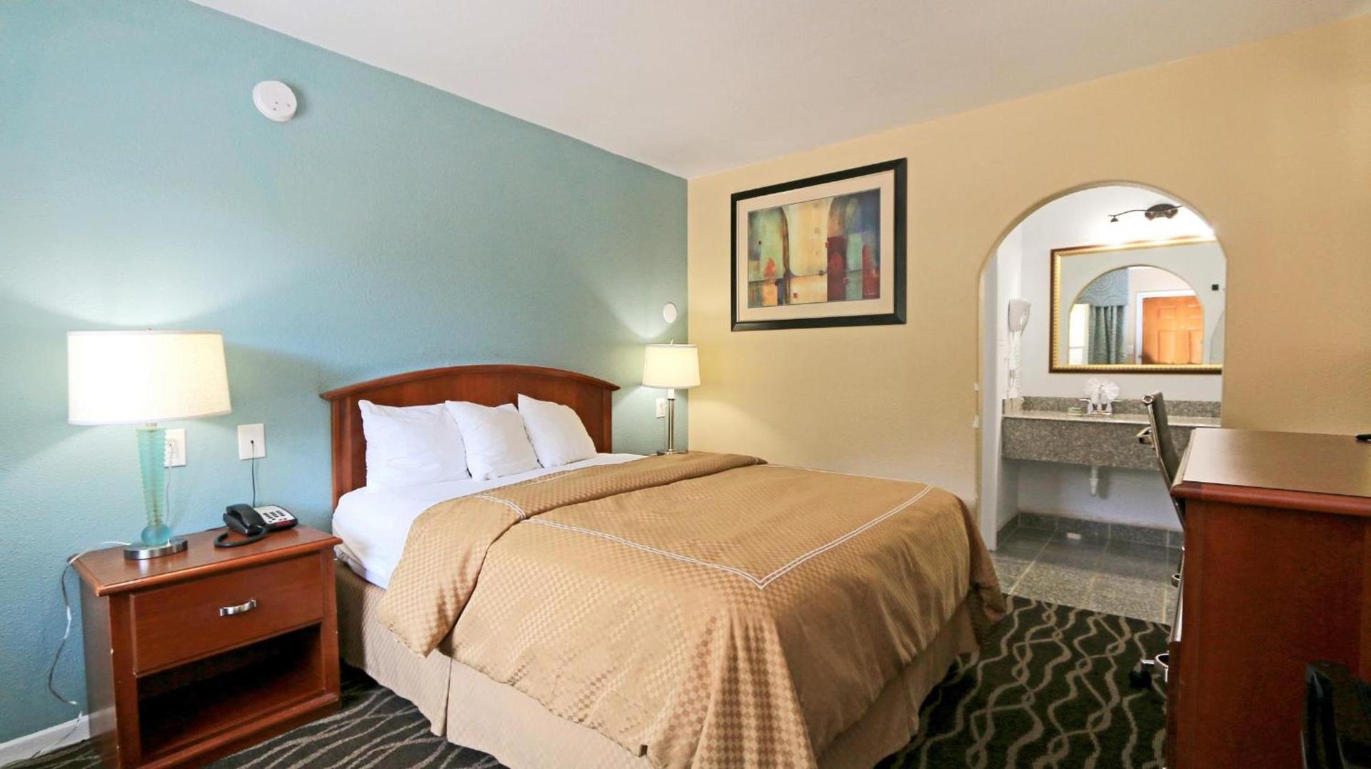 Econo Lodge Austin South photo 2