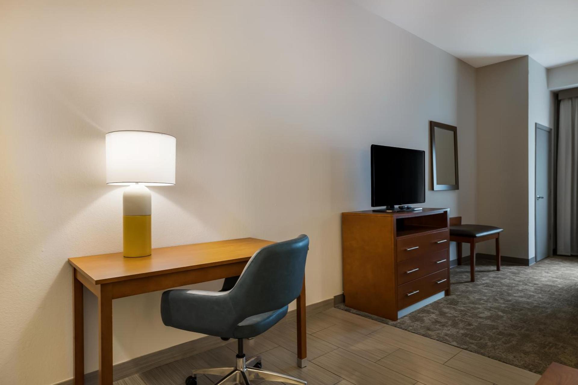 Comfort Suites Denham Springs photo 27