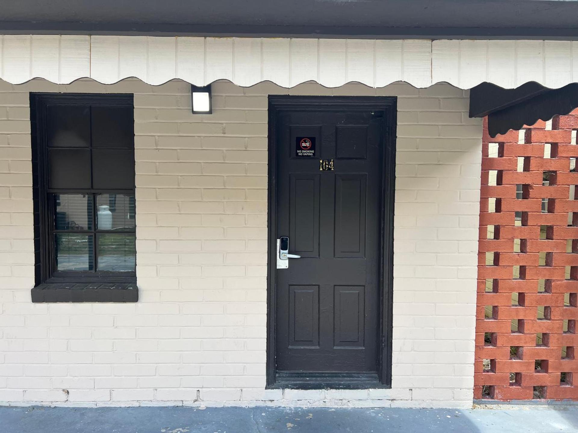 Turbeville Inn & Suites-I95 photo 11
