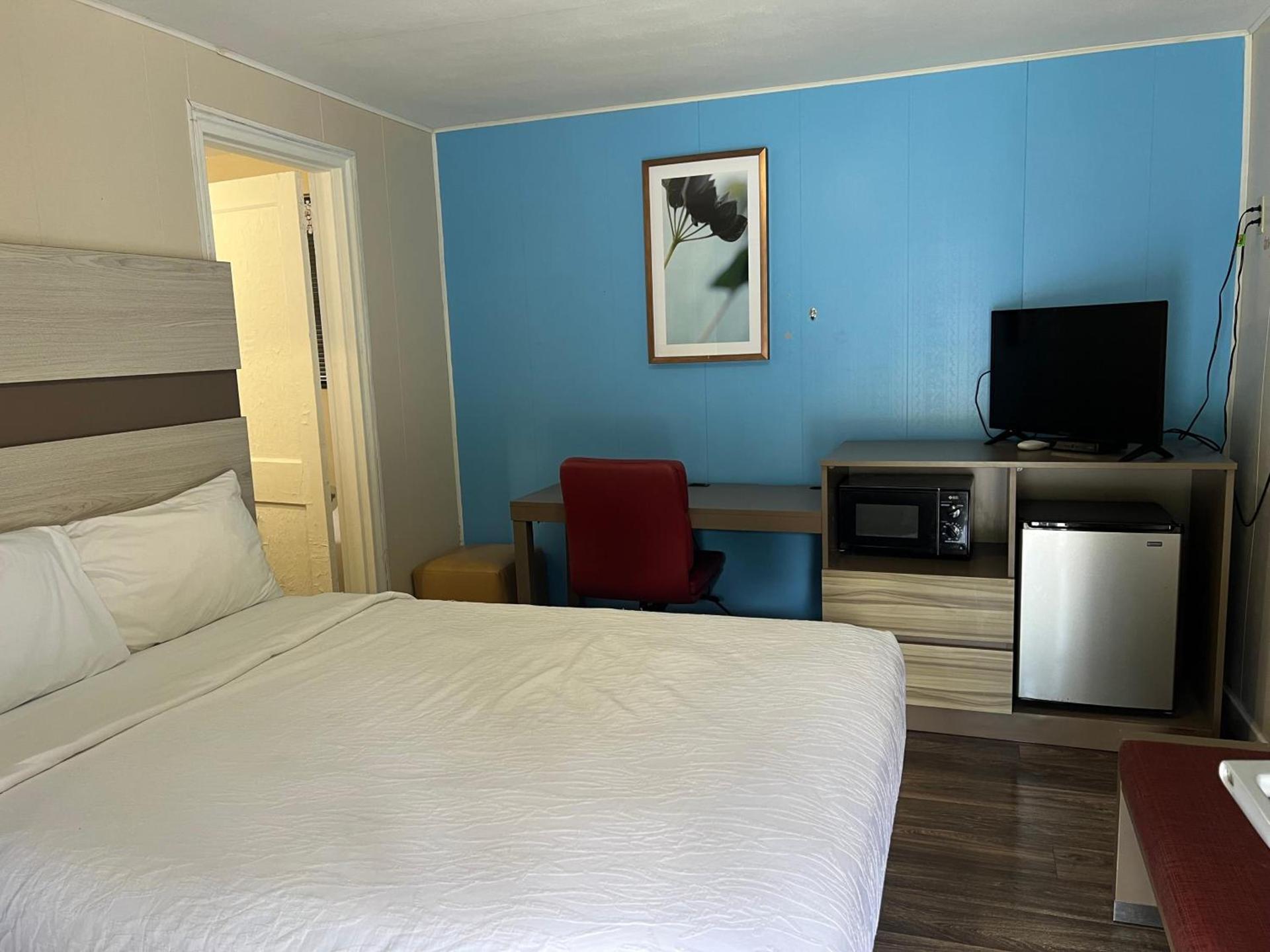 Turbeville Inn & Suites-I95 photo 15