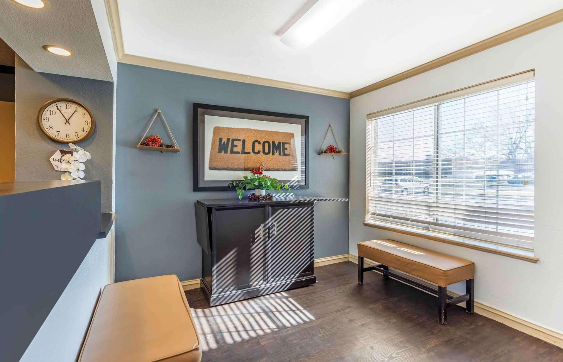 Extended Stay America Select Suites - Chicago - Naperville - East photo 4