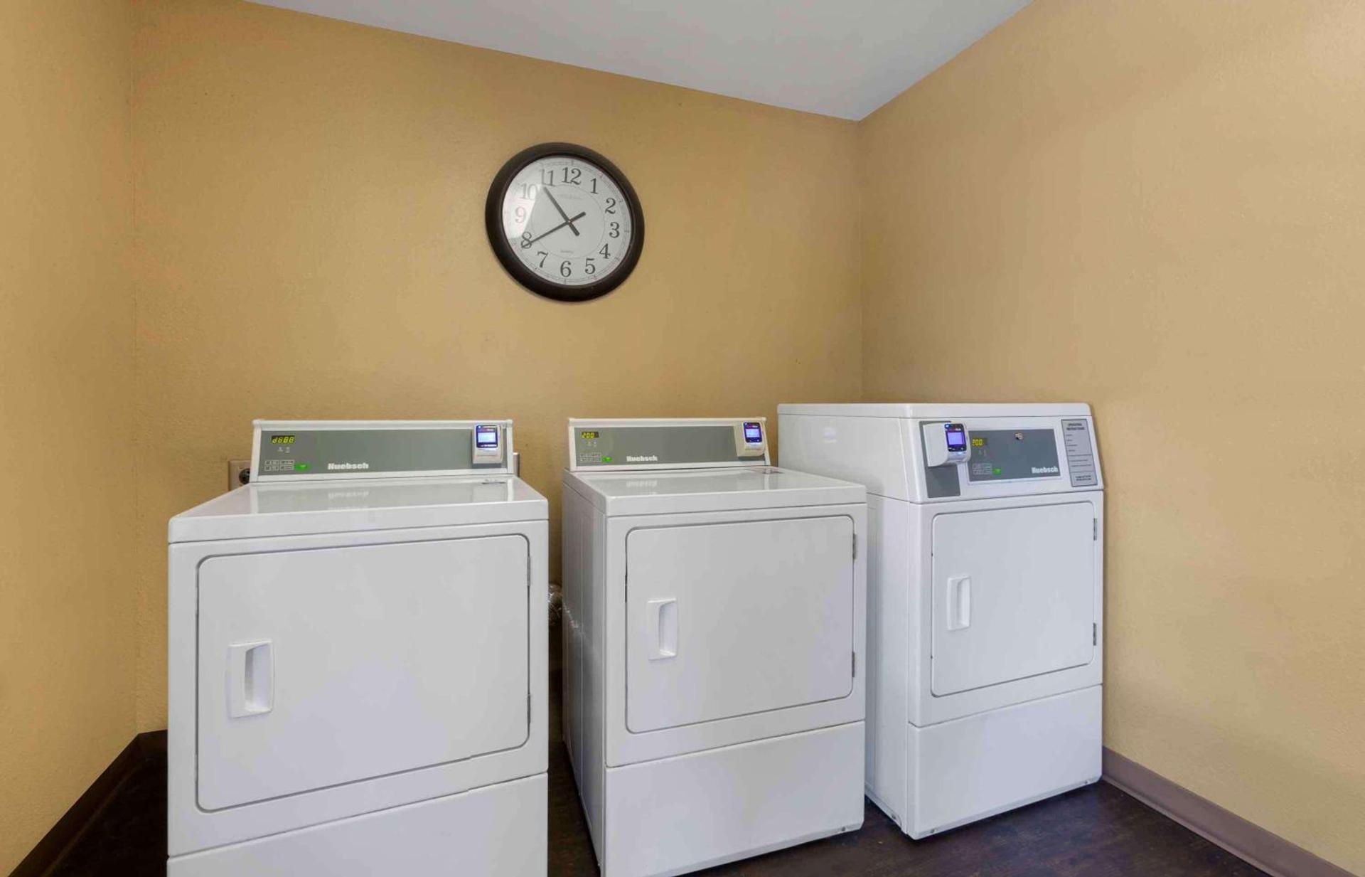 Extended Stay America Suites - Phoenix - Chandler - E Chandler Blvd photo 7