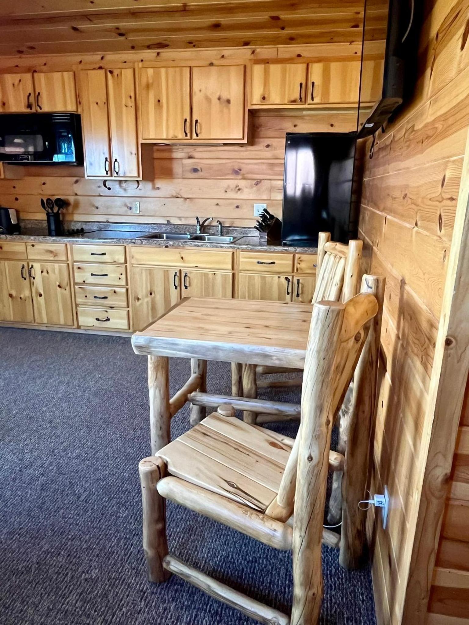 Badlands Frontier Cabins photo 36