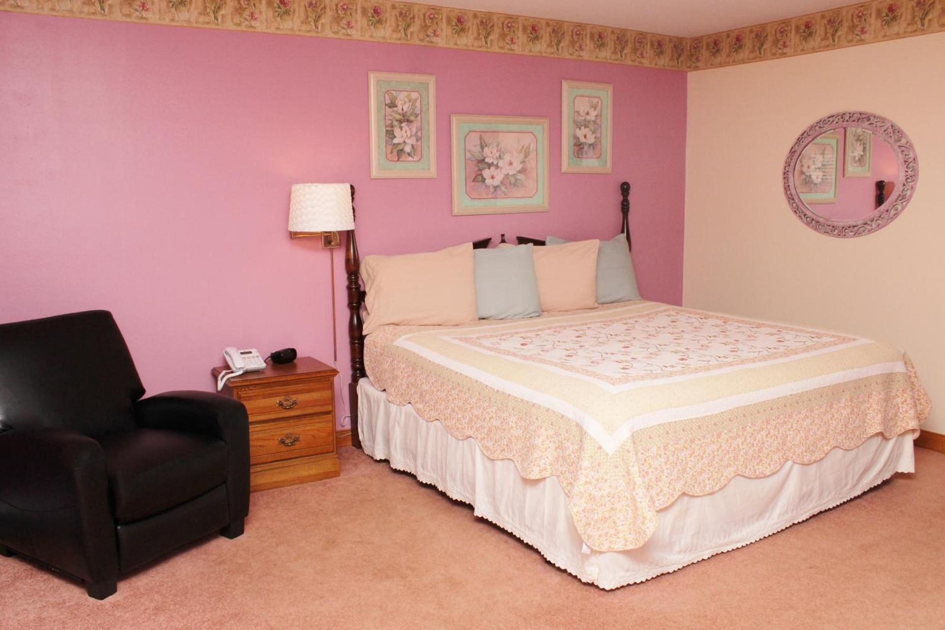 Blue Spruce Motel photo 55