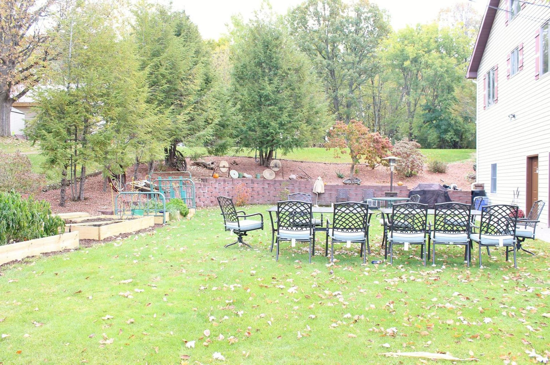 Blue Spruce Motel photo 36