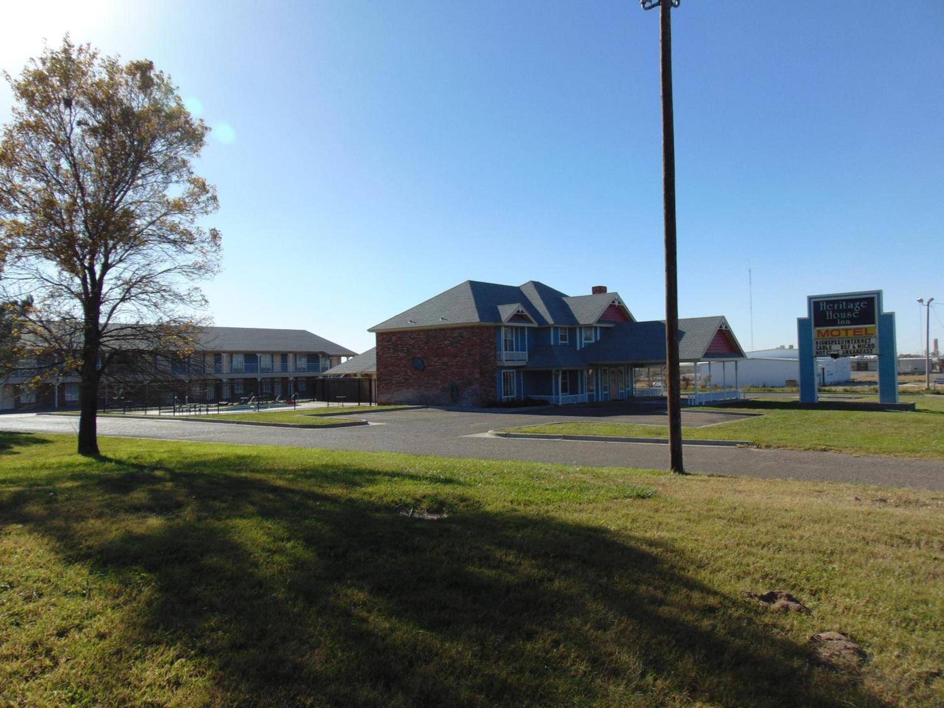 Heritage House Inn photo 39