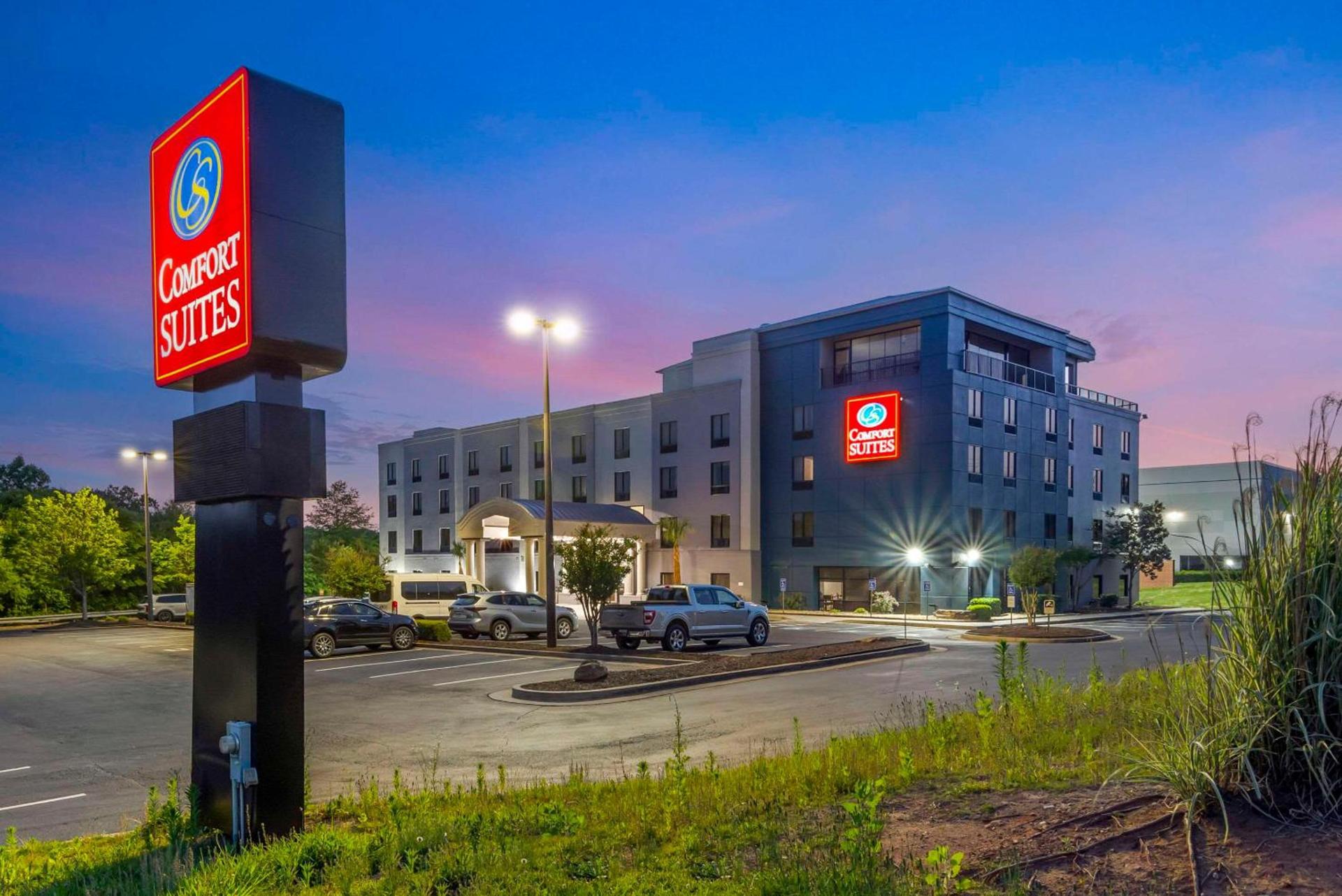 Comfort Suites Atlanta Airport photo 2