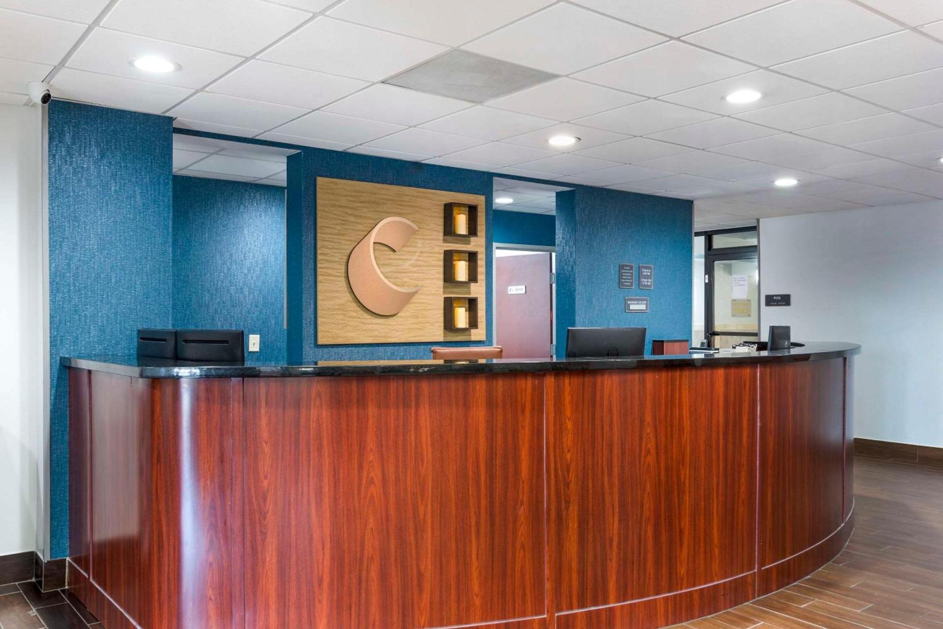 Comfort Suites Atlanta Airport photo 5