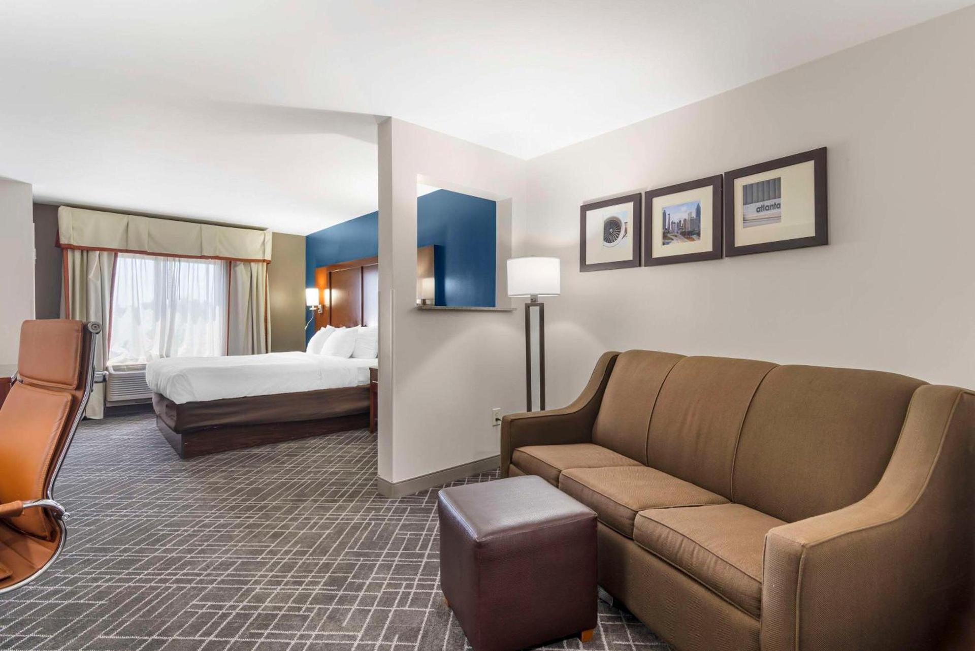 Comfort Suites Atlanta Airport photo 19
