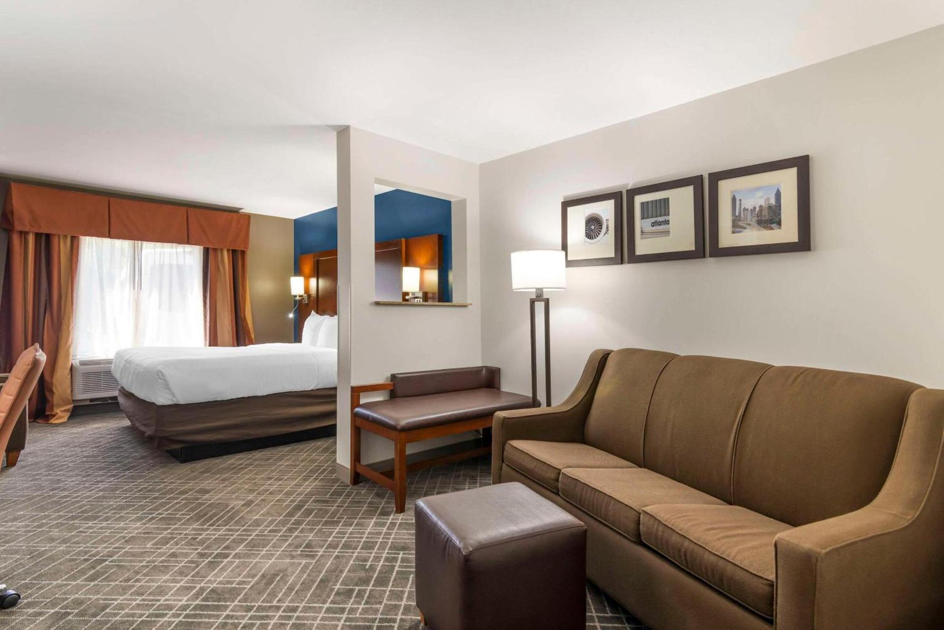 Comfort Suites Atlanta Airport photo 26